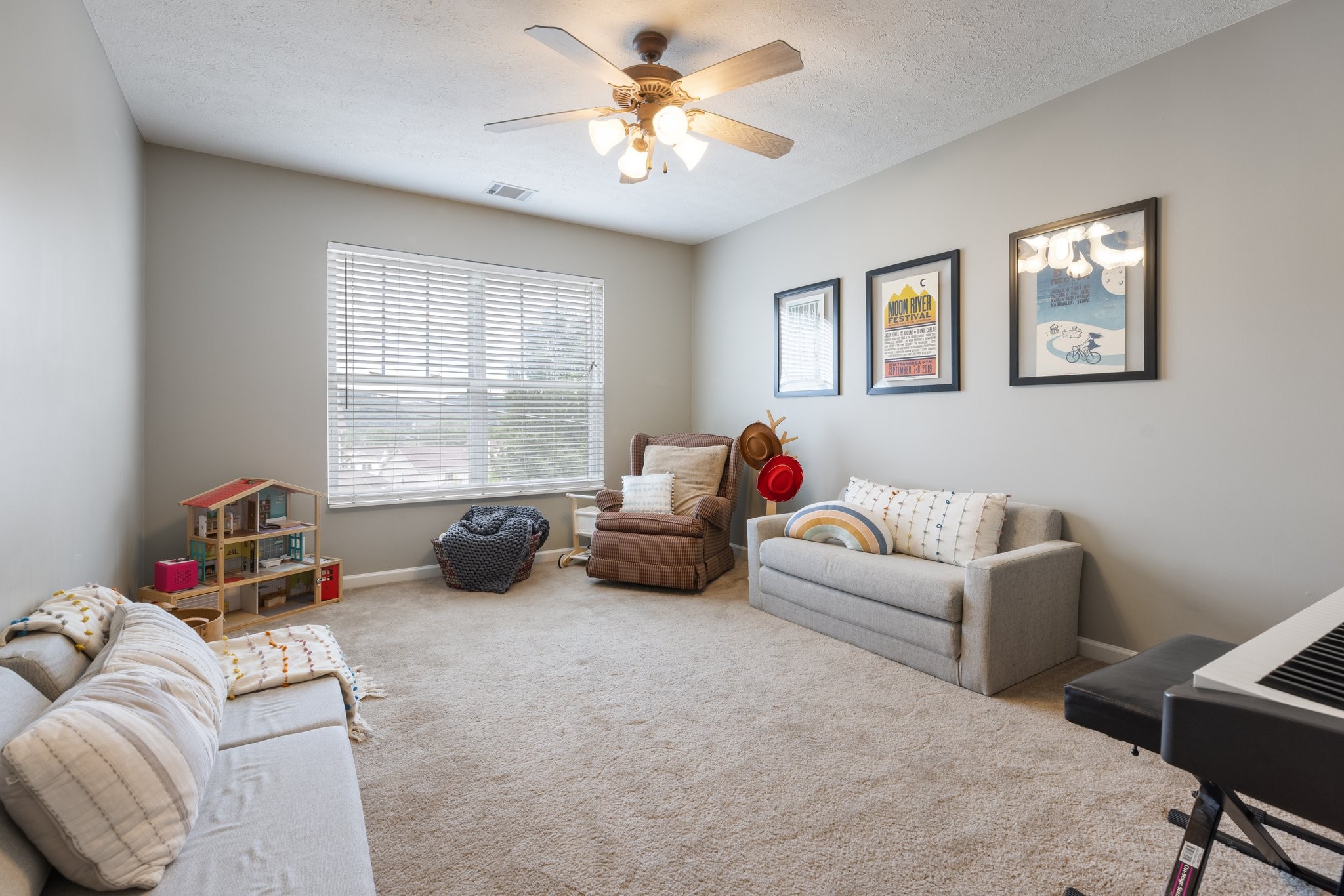 7104 Commonwealth Cir