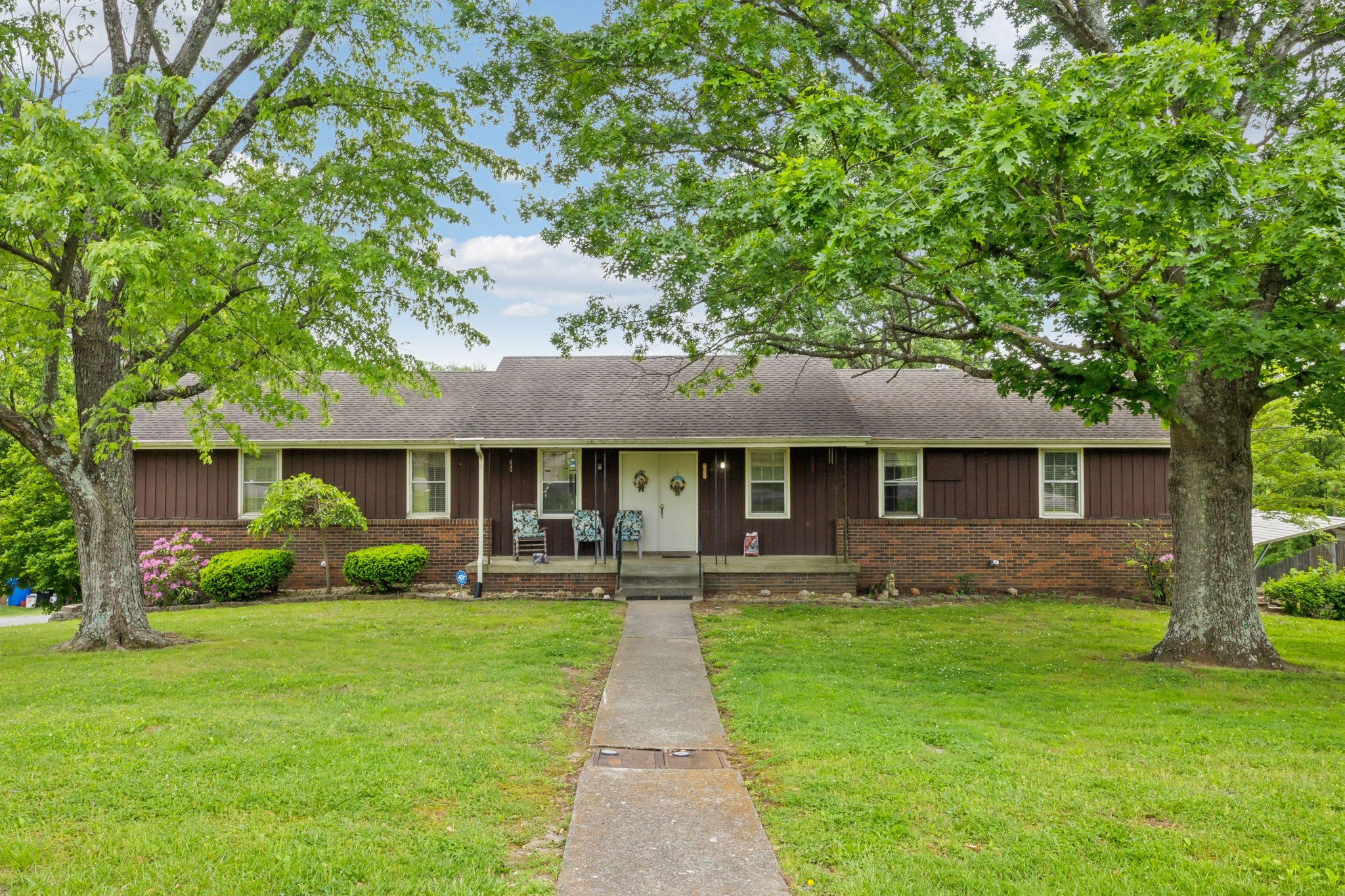 214 Rosehill Dr