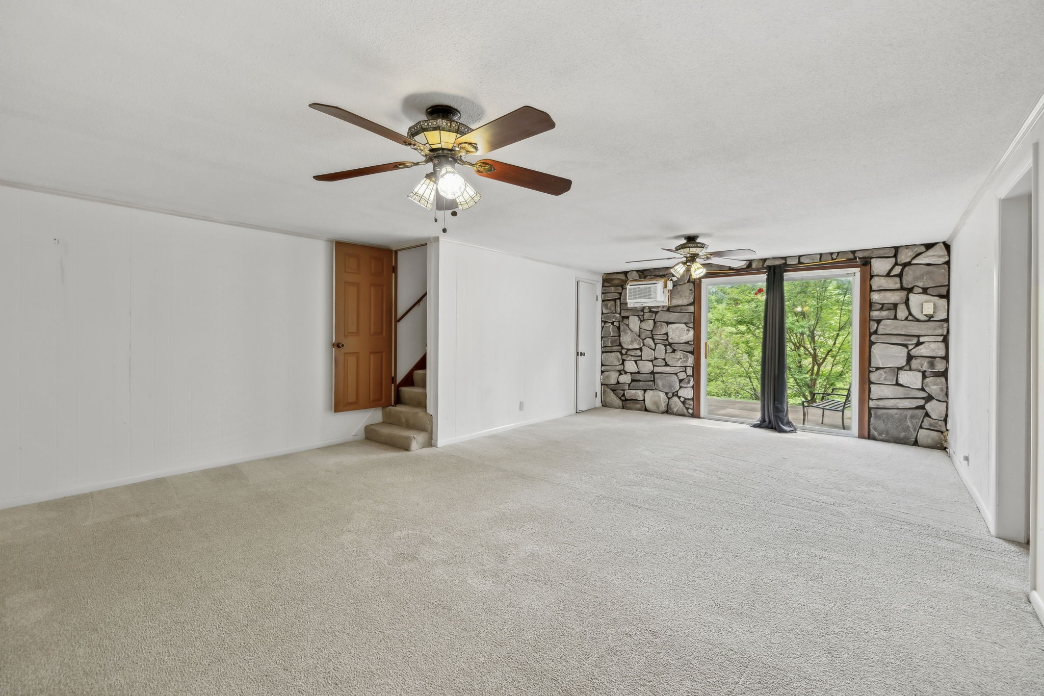 214 Rosehill Dr