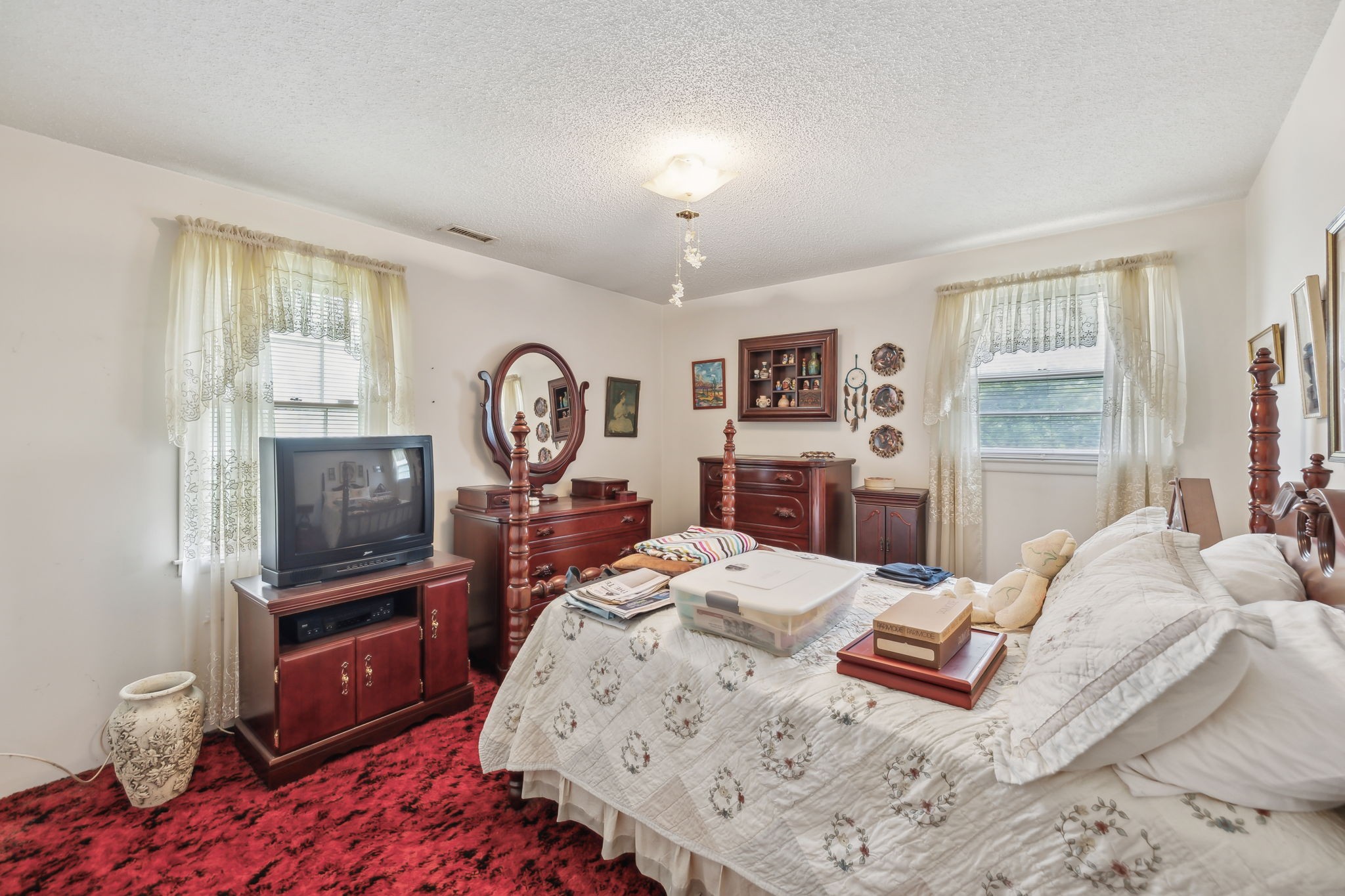 214 Rosehill Dr