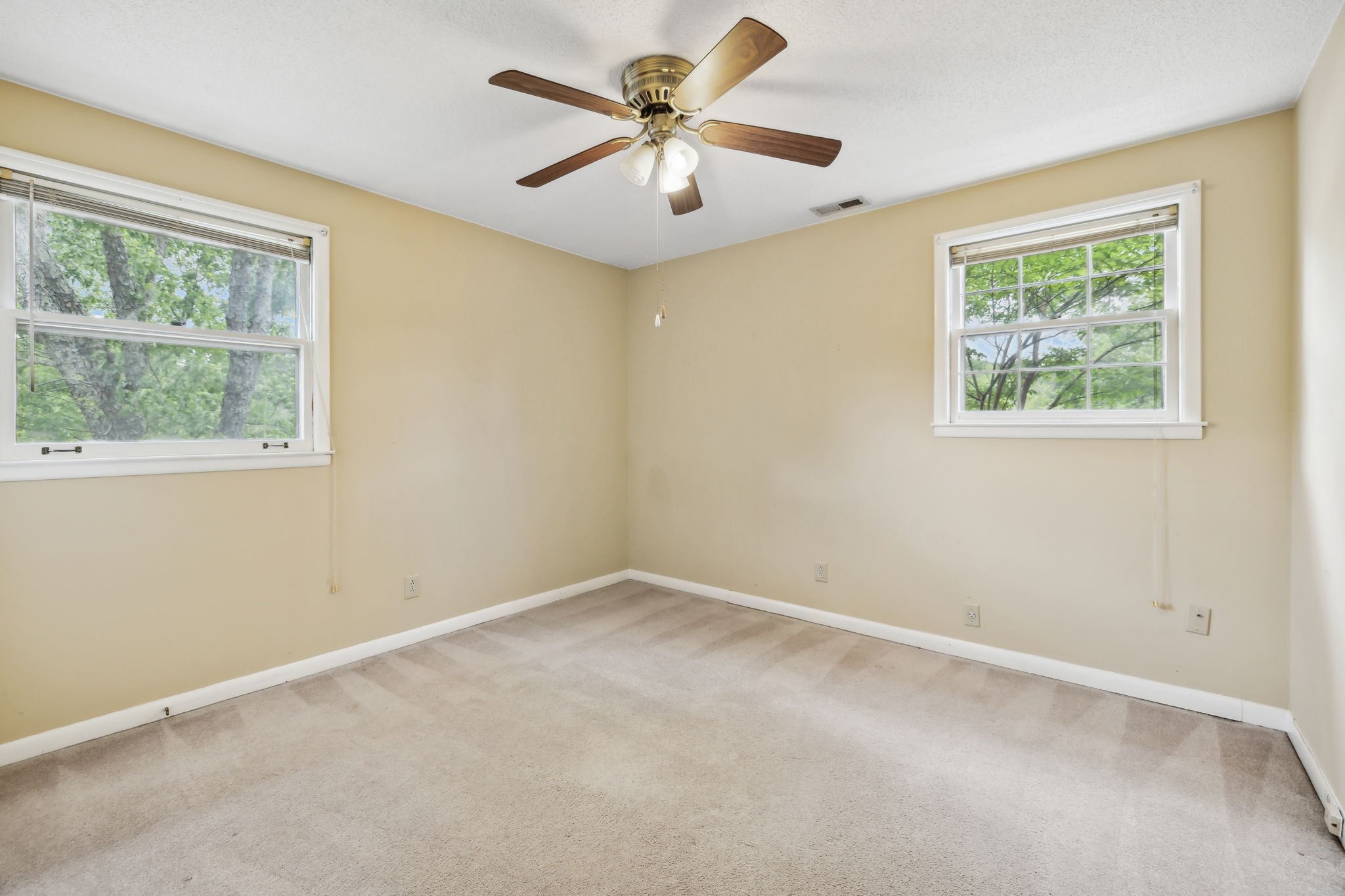 214 Rosehill Dr