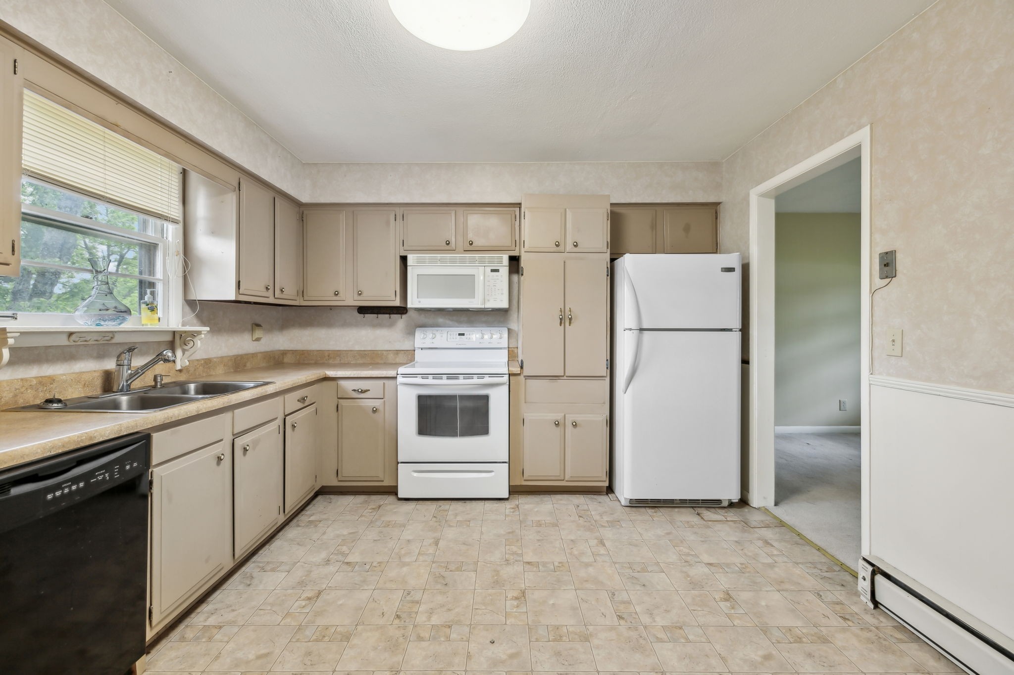 214 Rosehill Dr