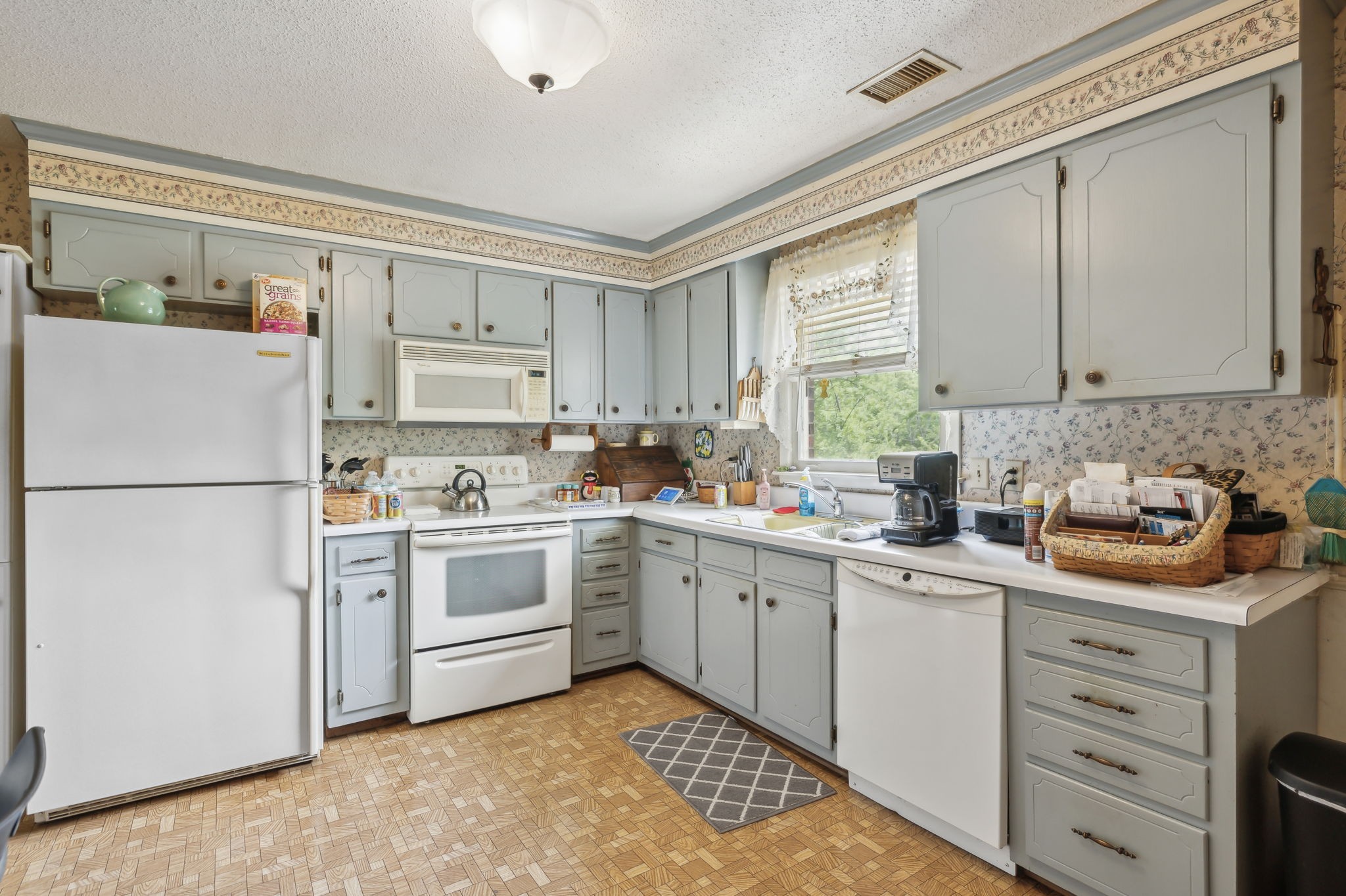 214 Rosehill Dr