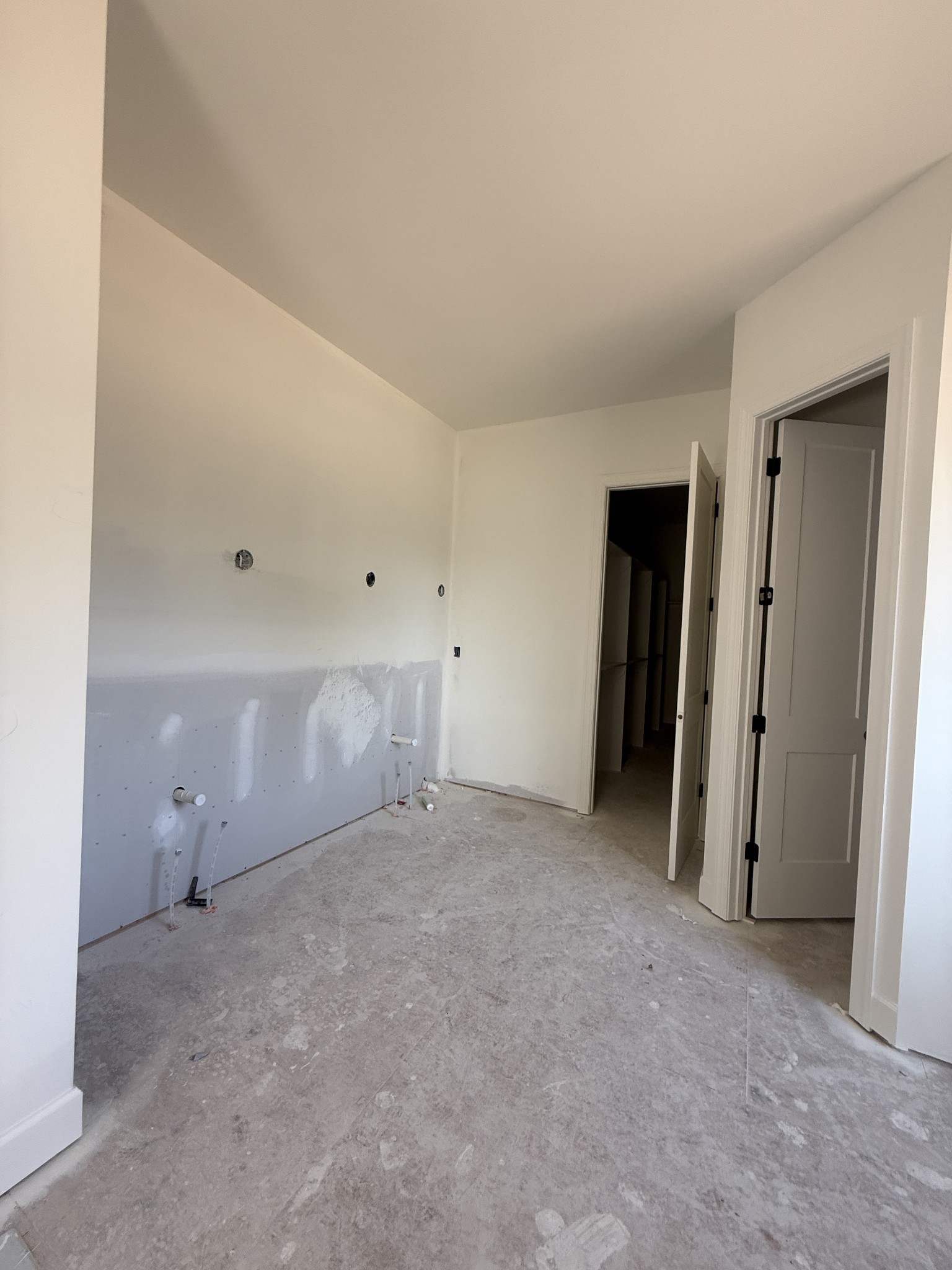 9902 Amarosa Court