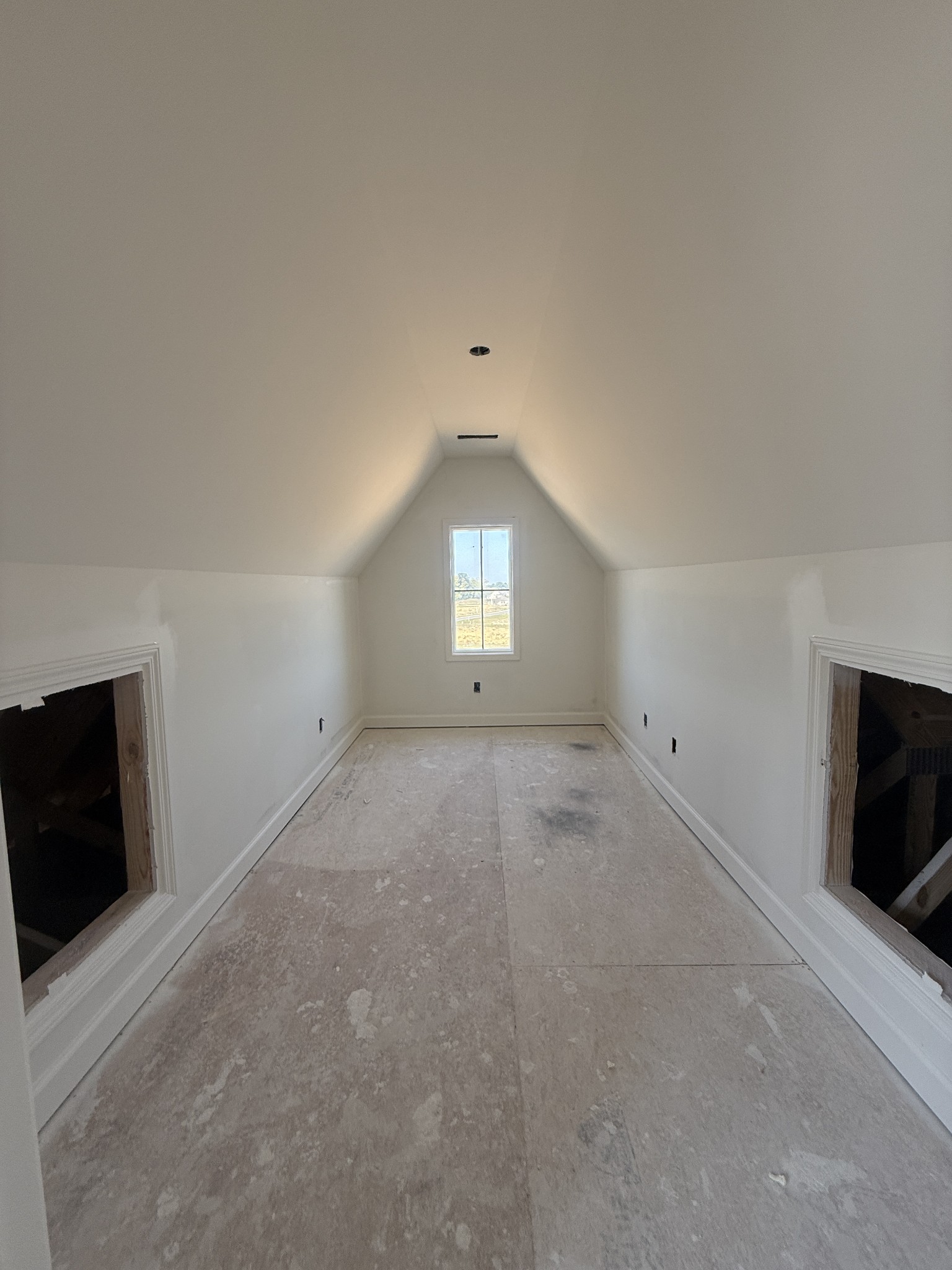 9902 Amarosa Court