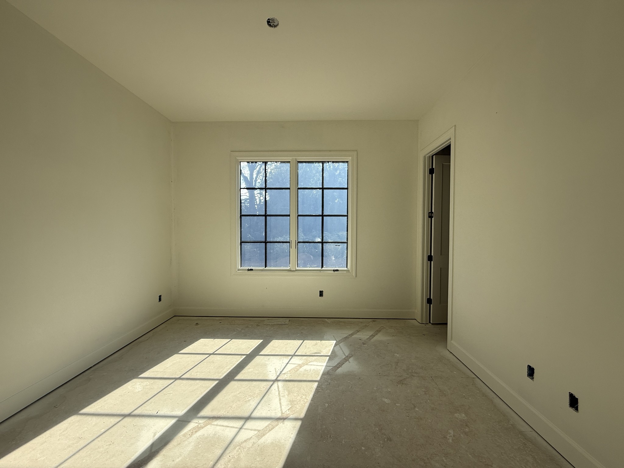 9902 Amarosa Court