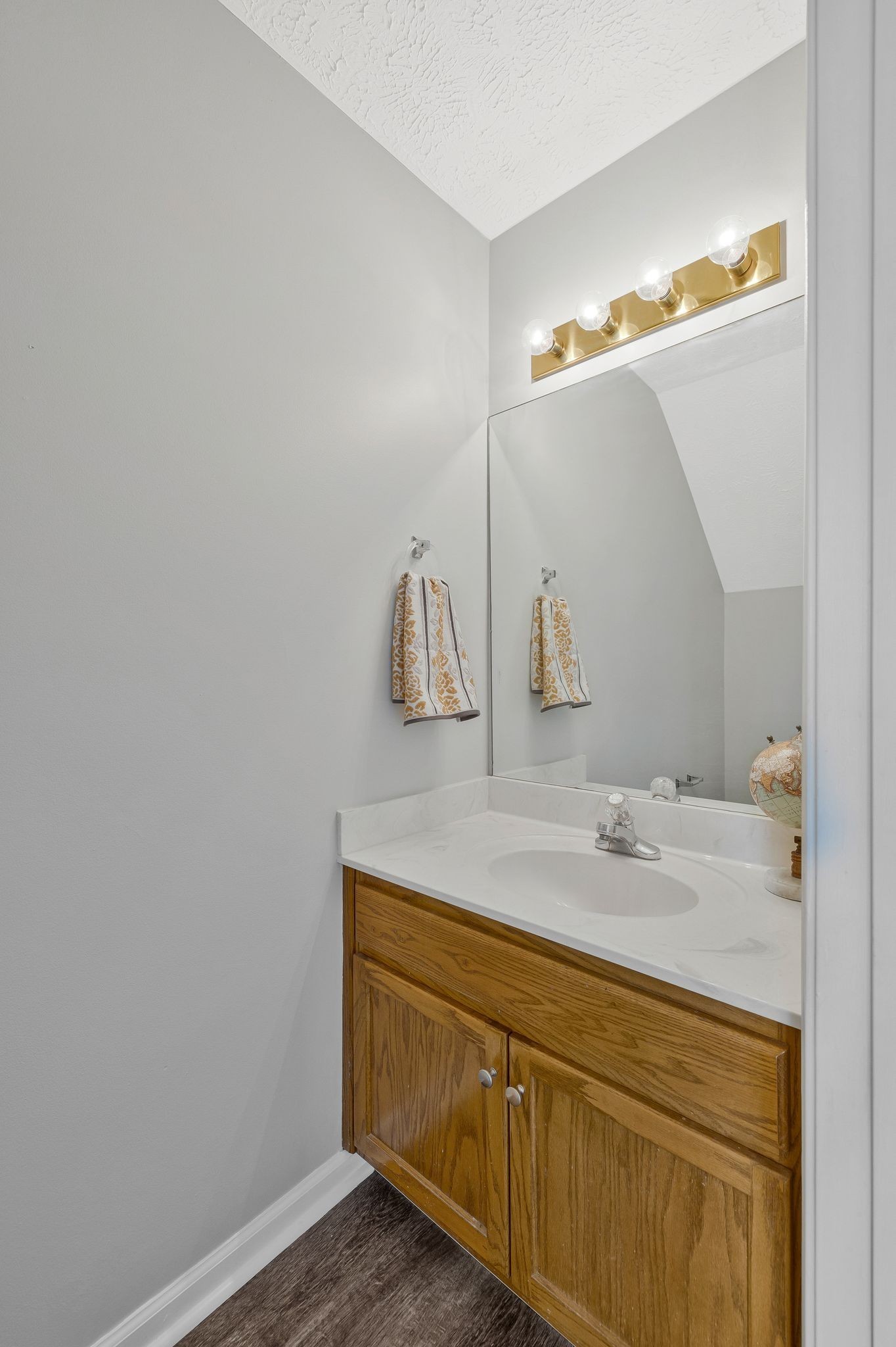 1505 Center Pointe Dr