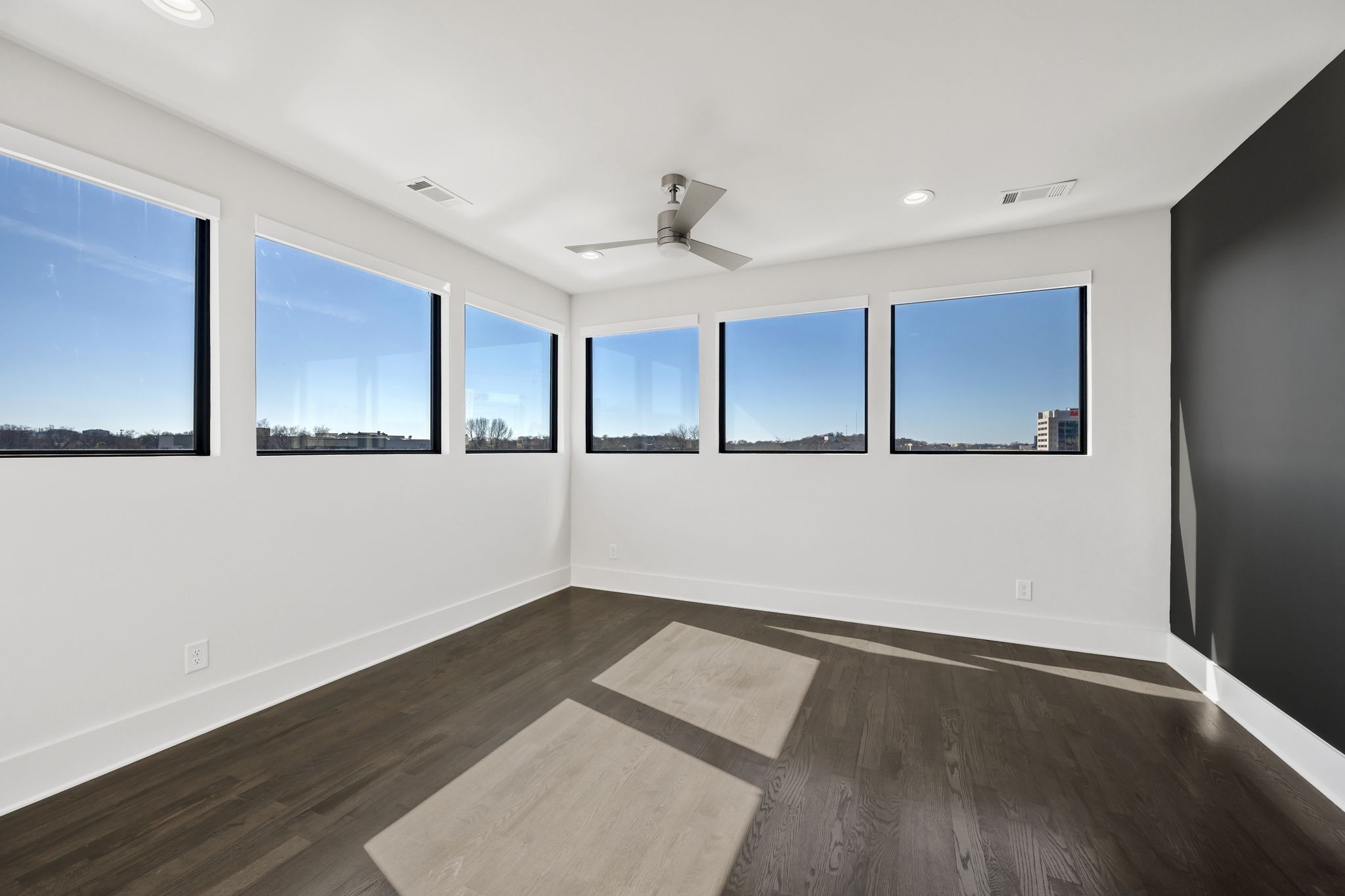 1648 19th Ave, S Unit: 12