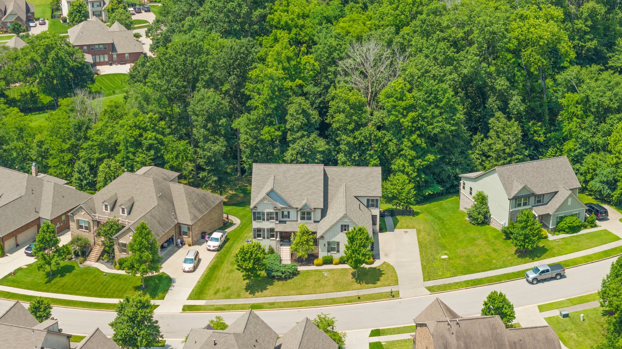 6826 Falls Ridge Ln