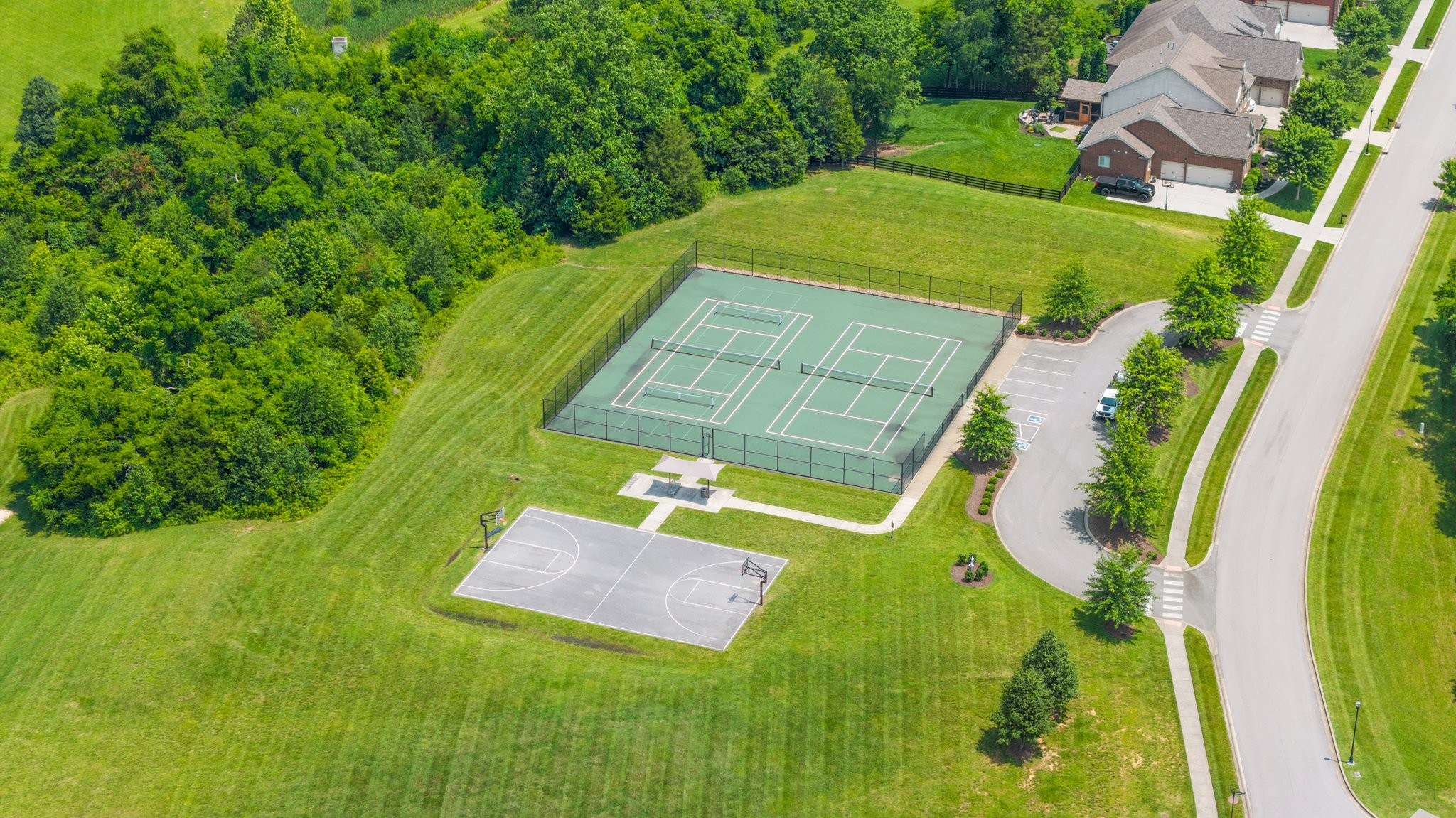 6826 Falls Ridge Ln