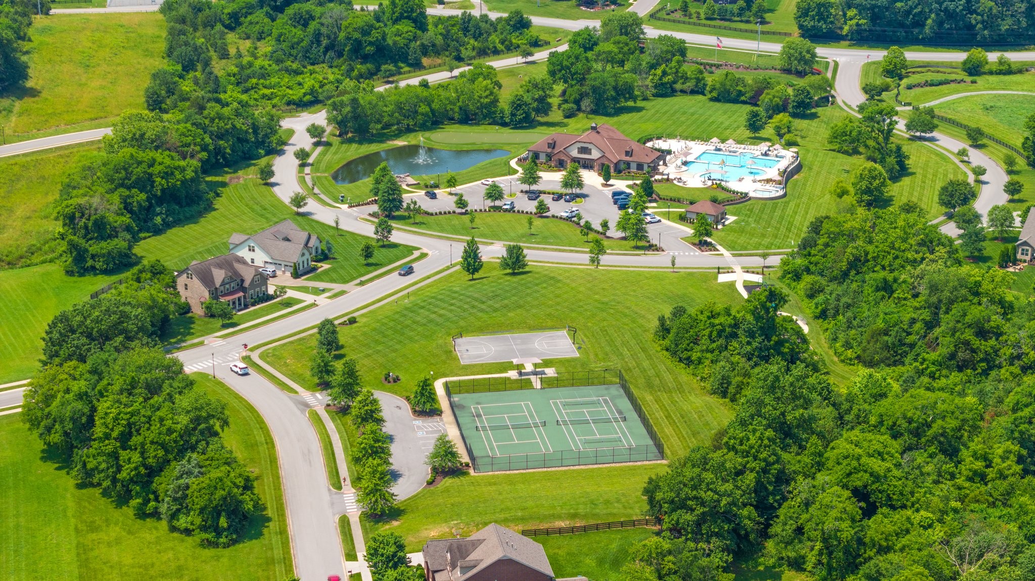 6826 Falls Ridge Ln