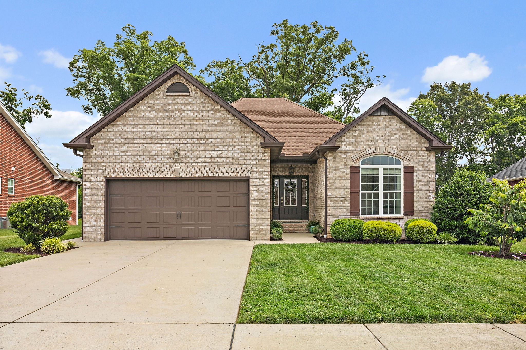 460 Lucy Cir