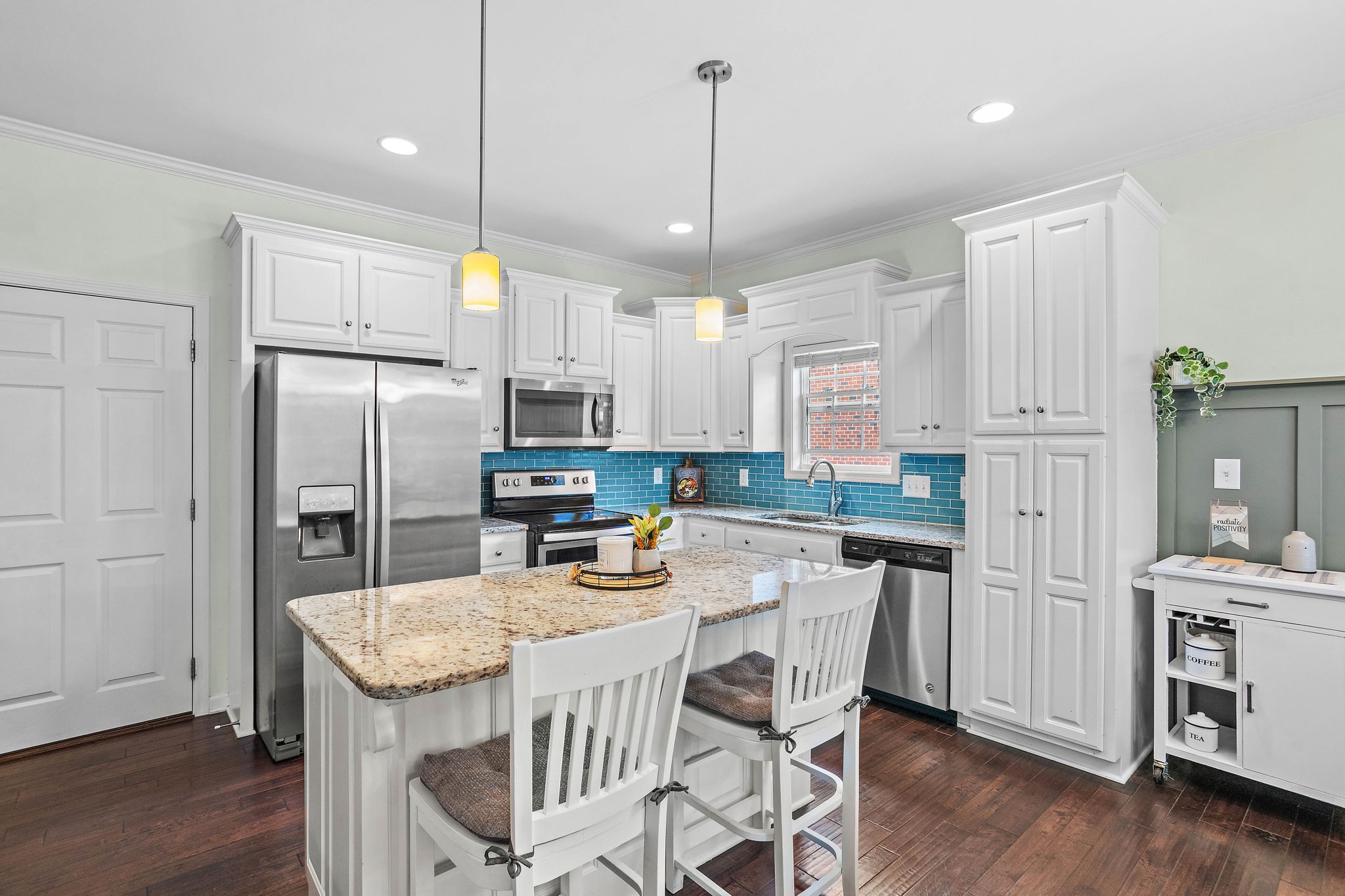 460 Lucy Cir