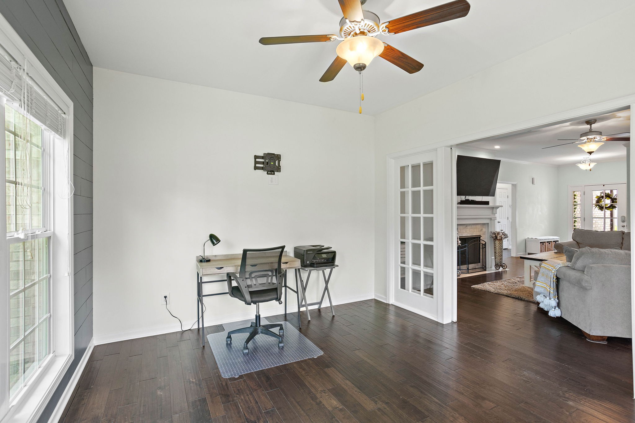460 Lucy Cir