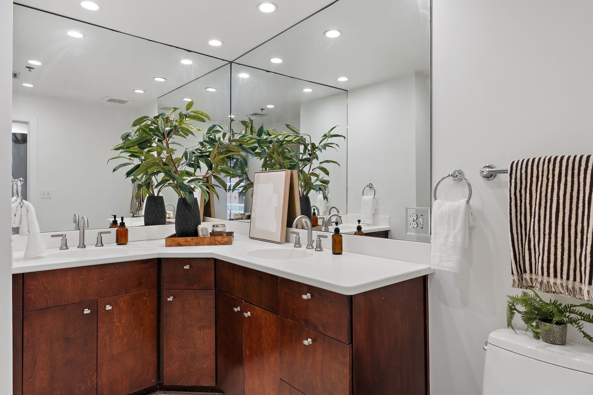 3014 Hedrick St Unit: 506