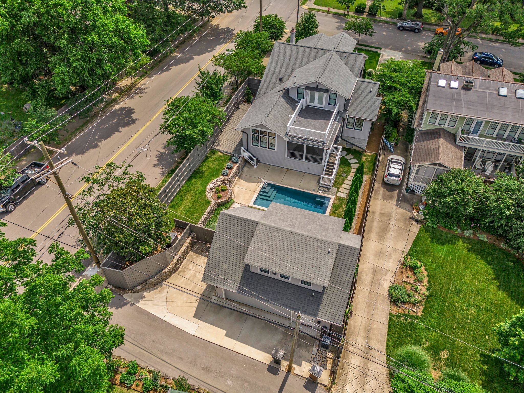 2601 Oakland Ave