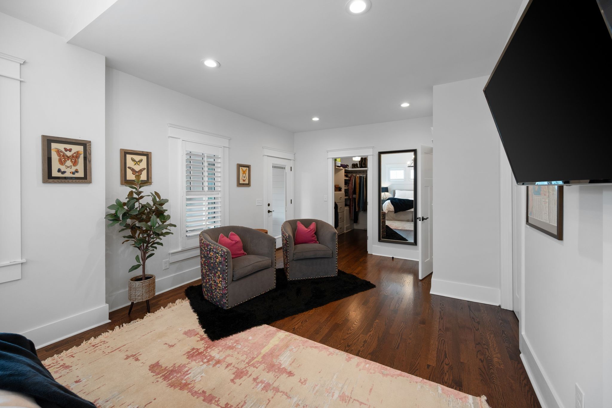 2601 Oakland Ave