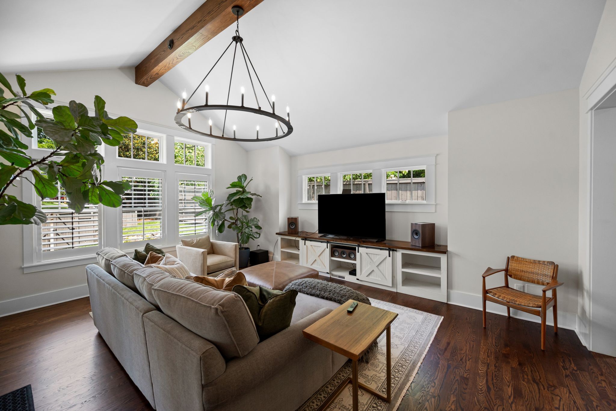 2601 Oakland Ave