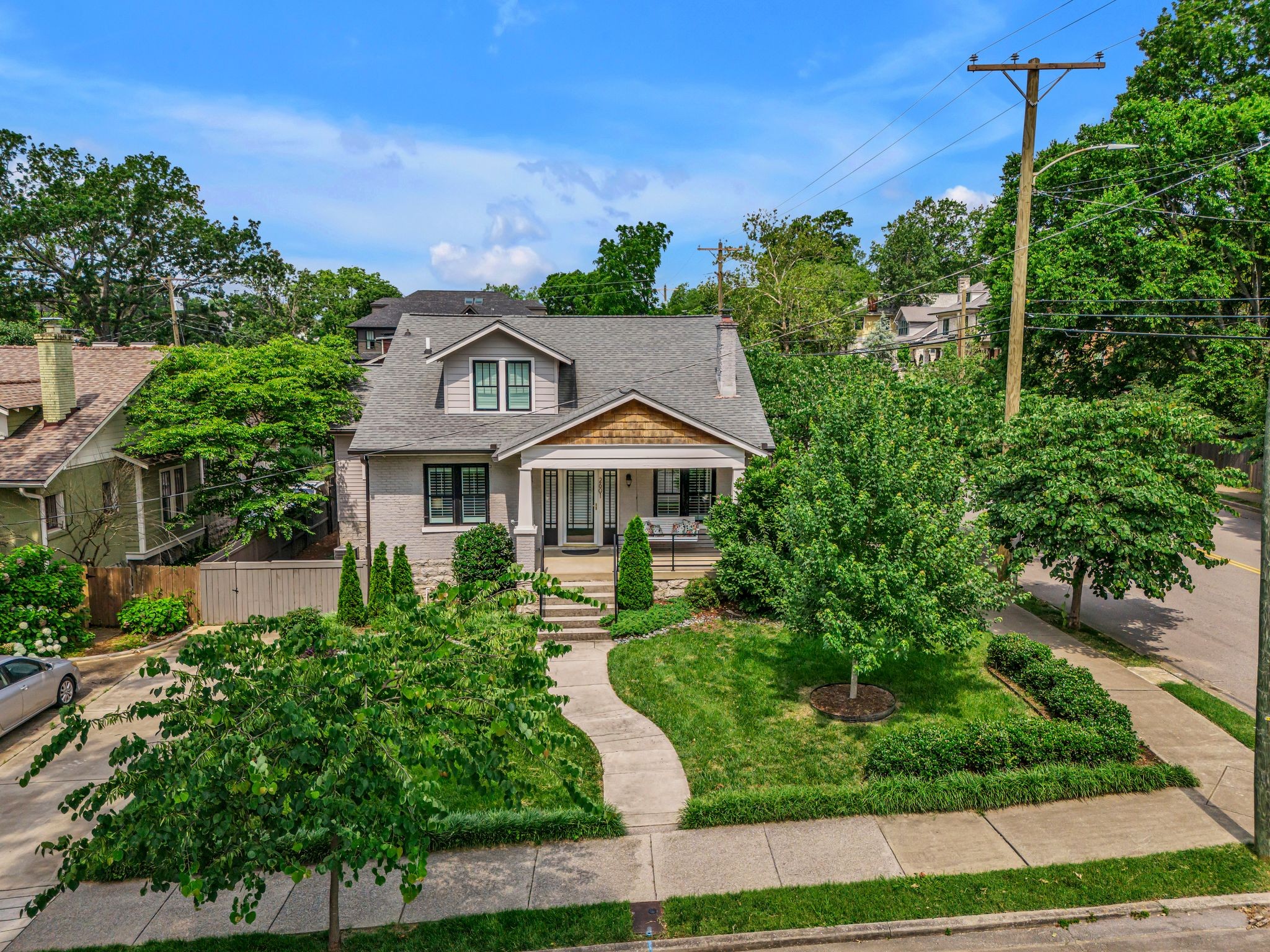 2601 Oakland Ave
