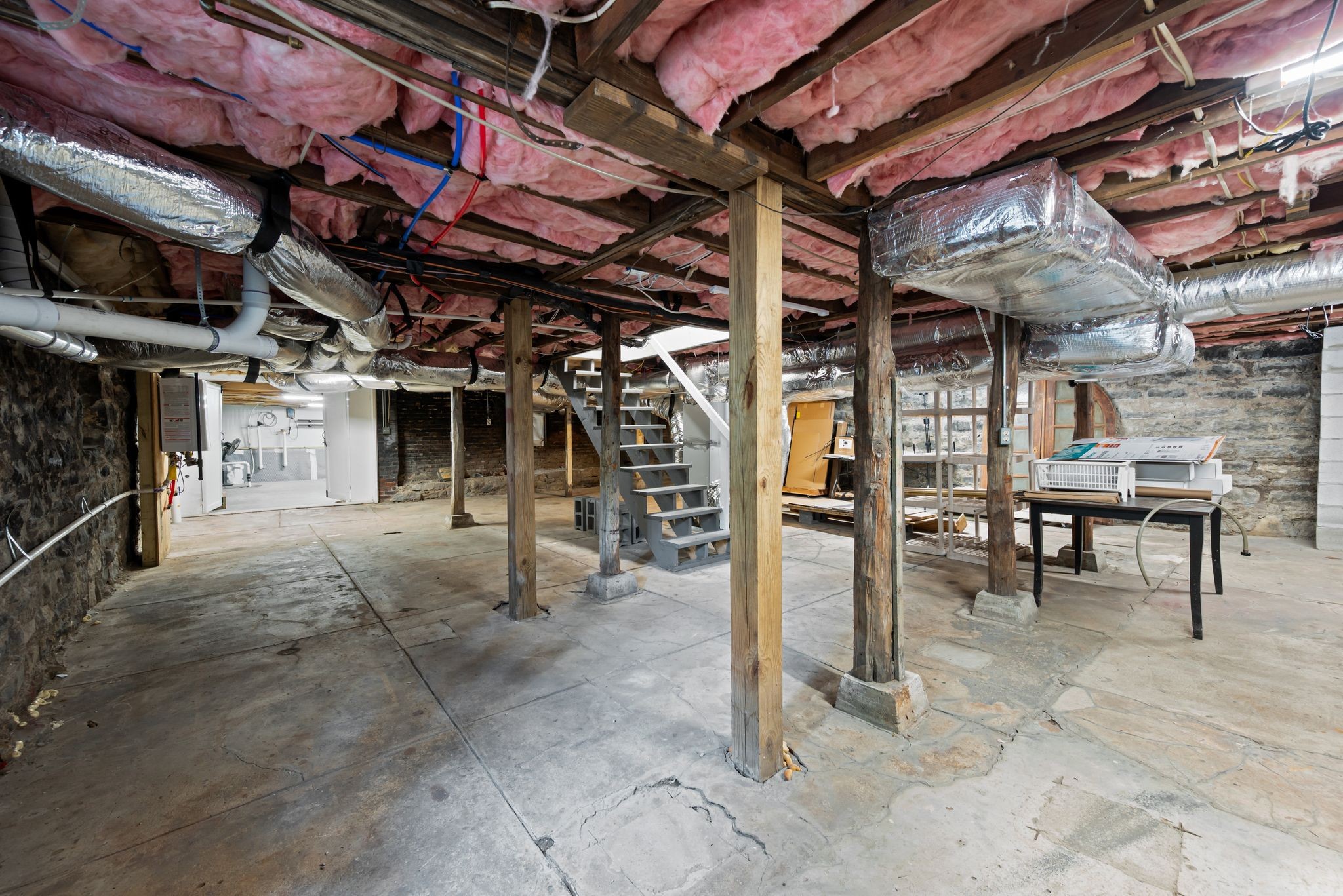 2601 Oakland Ave