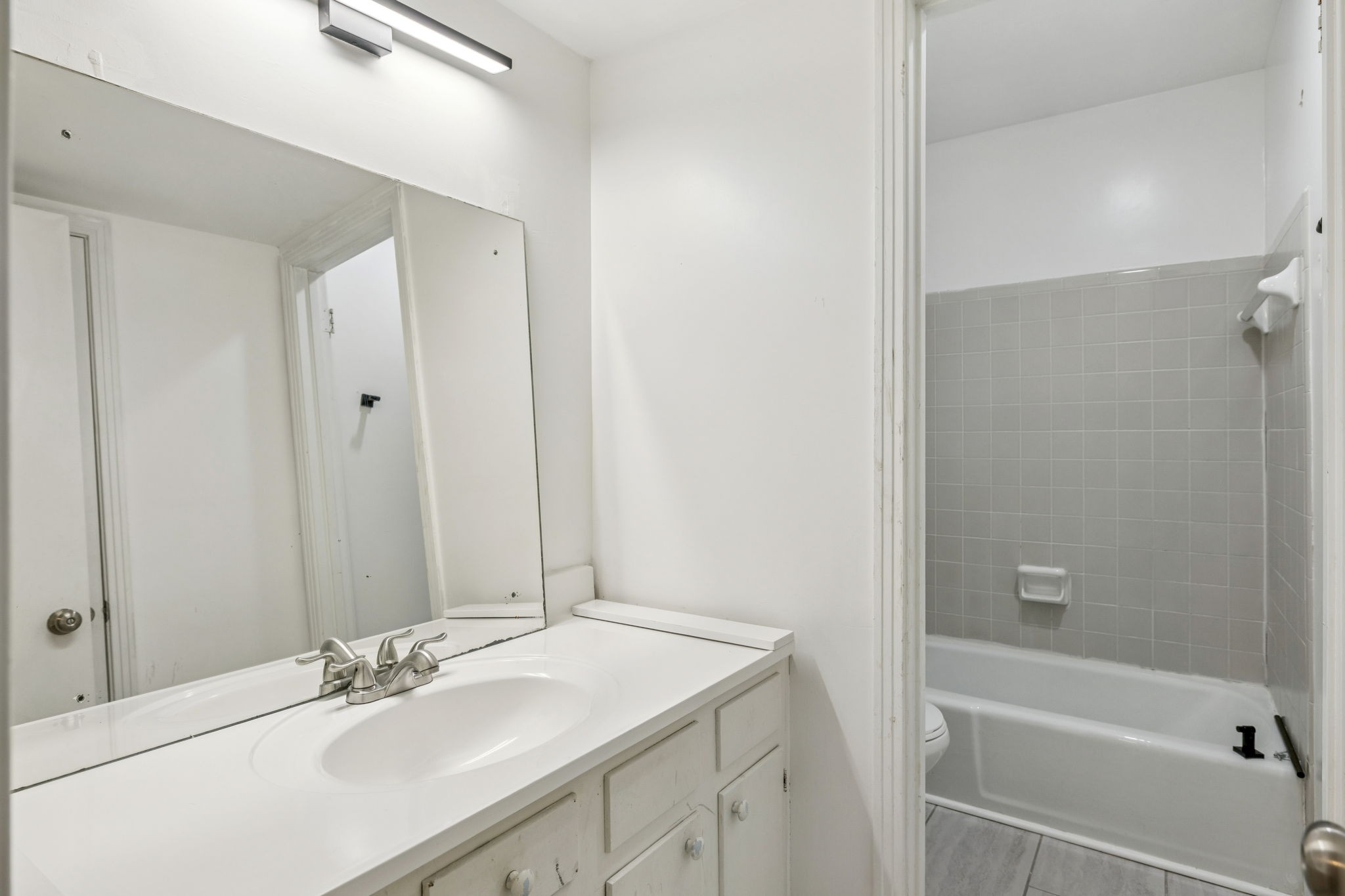 500 Paragon Mills Rd Unit: K3