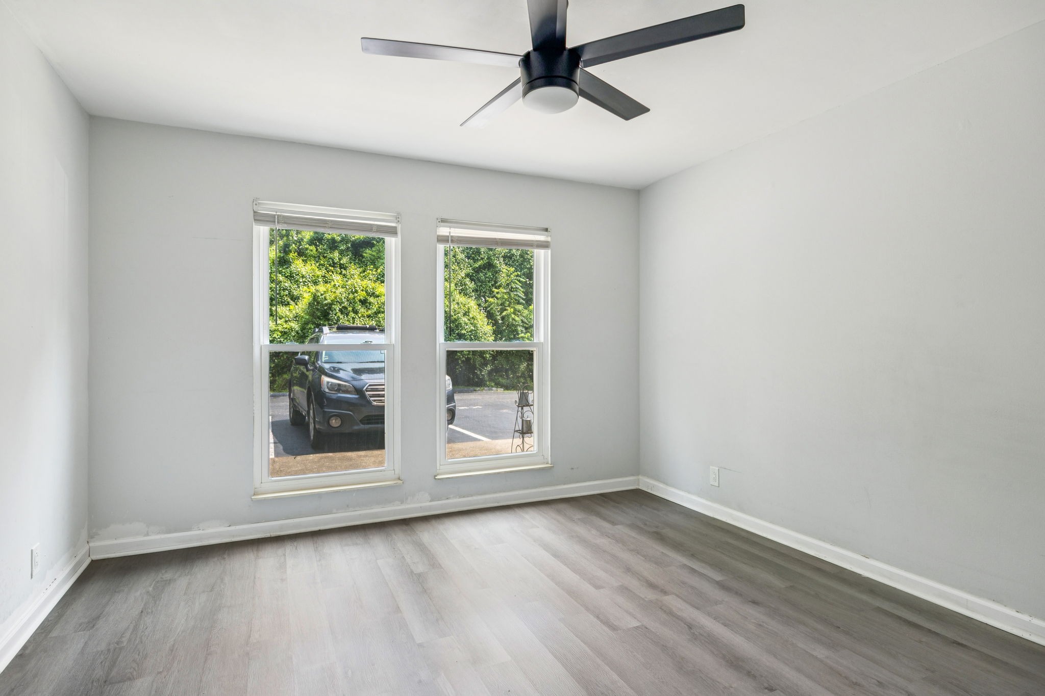 500 Paragon Mills Rd Unit: K3