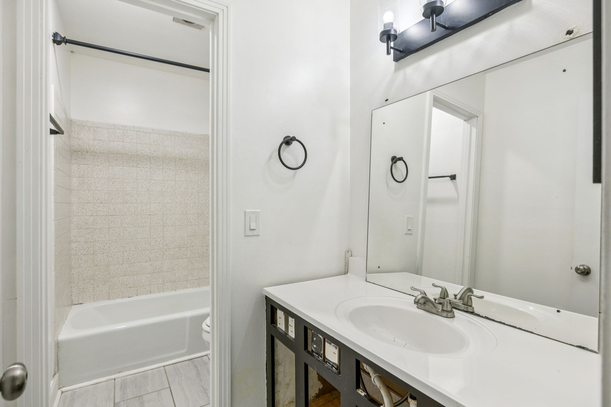 500 Paragon Mills Rd Unit: K3