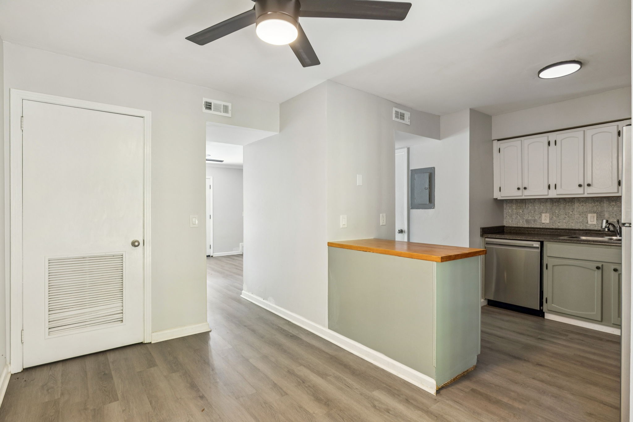 500 Paragon Mills Rd Unit: K3