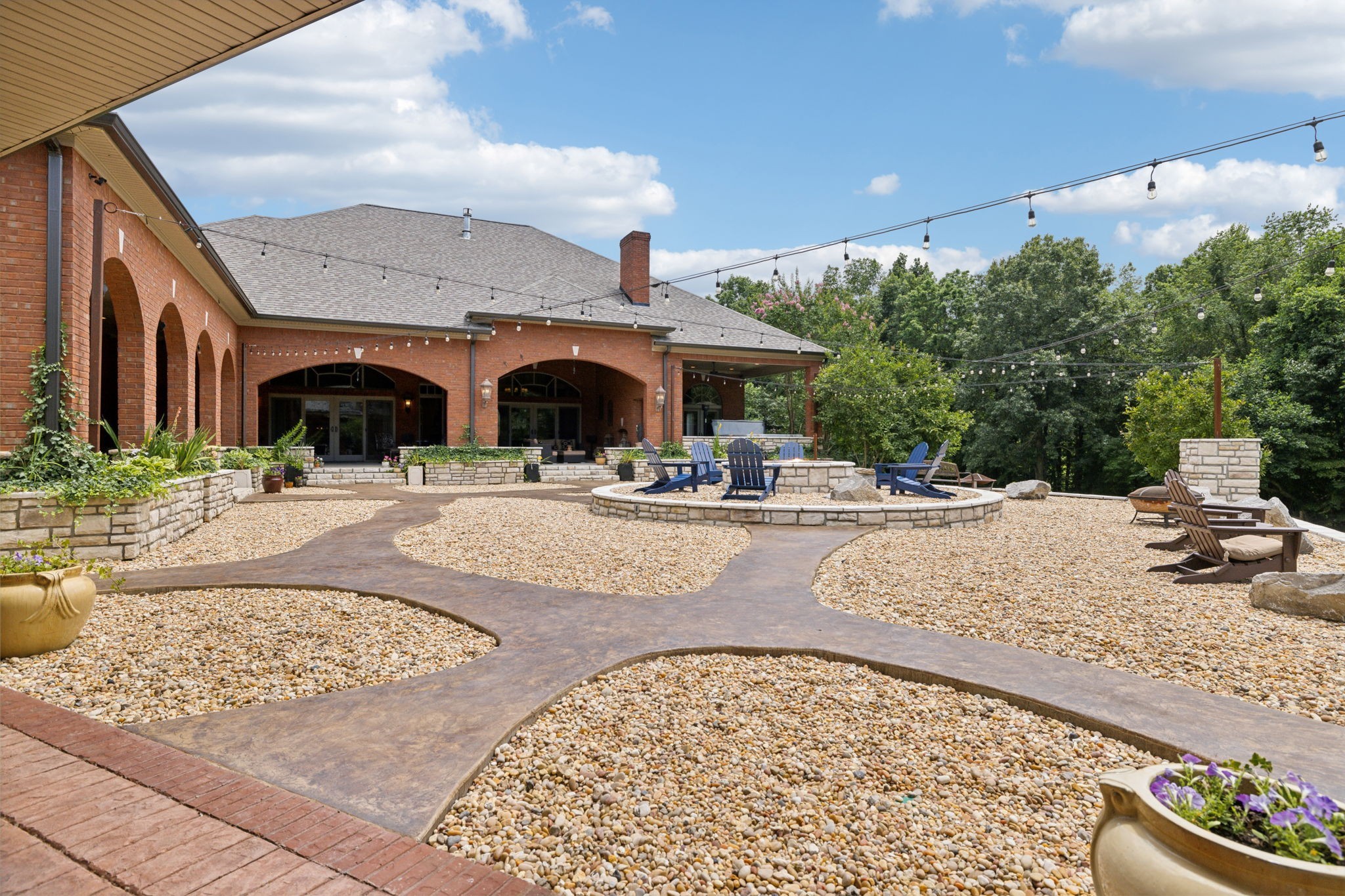 2526 Bearden Rd