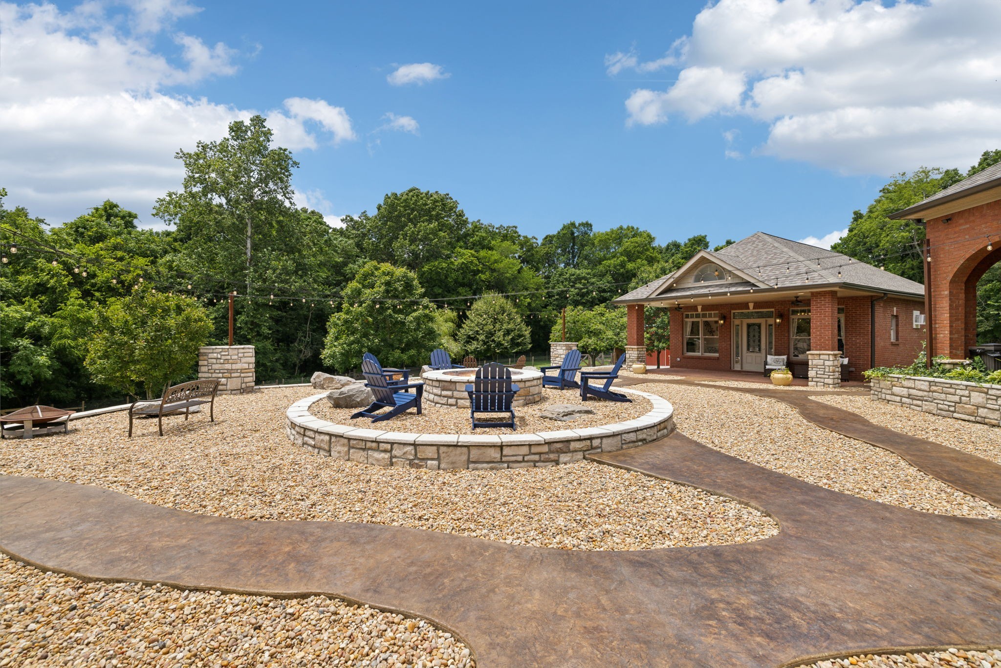 2526 Bearden Rd