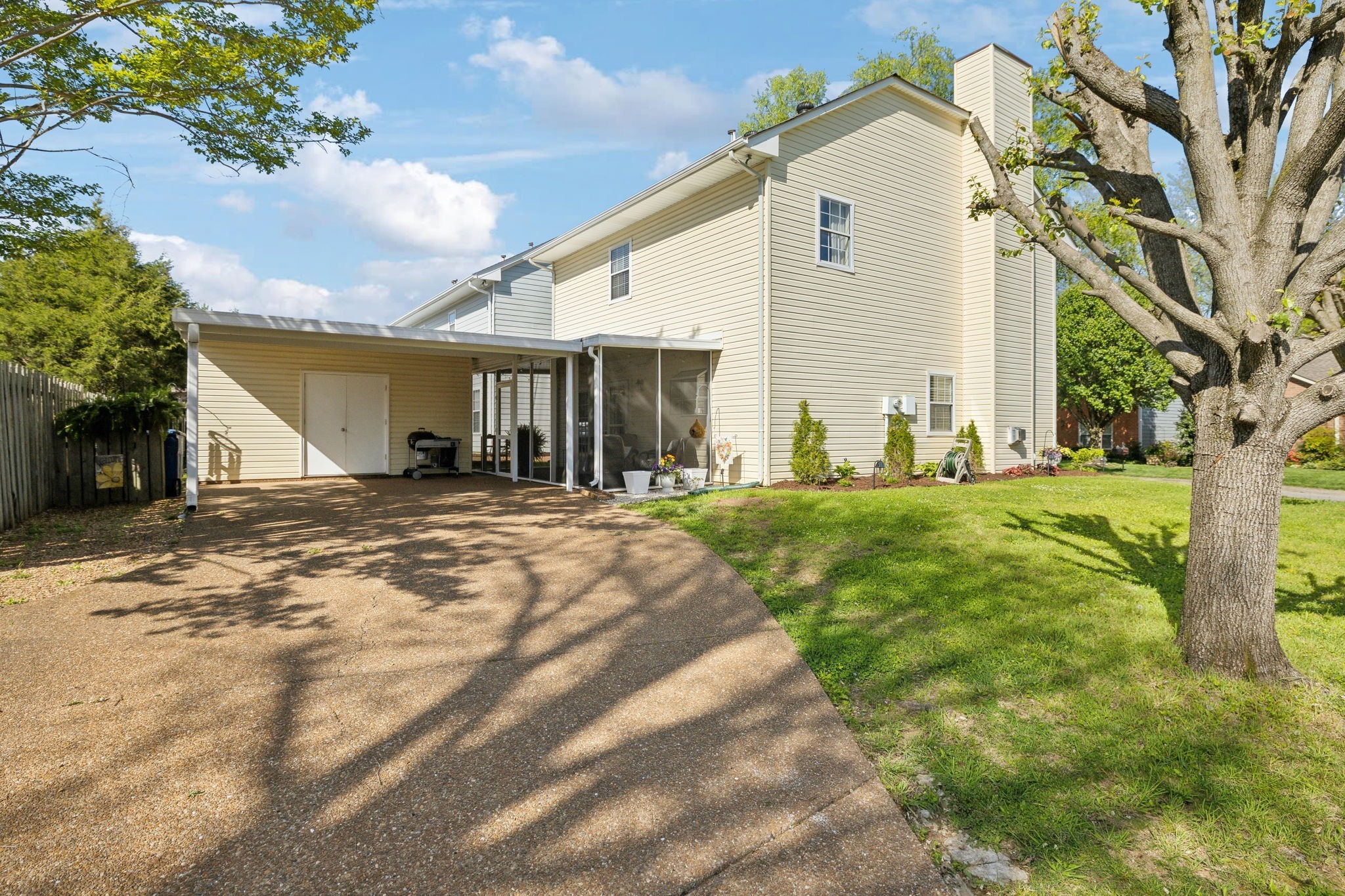 2016 Roderick Cir