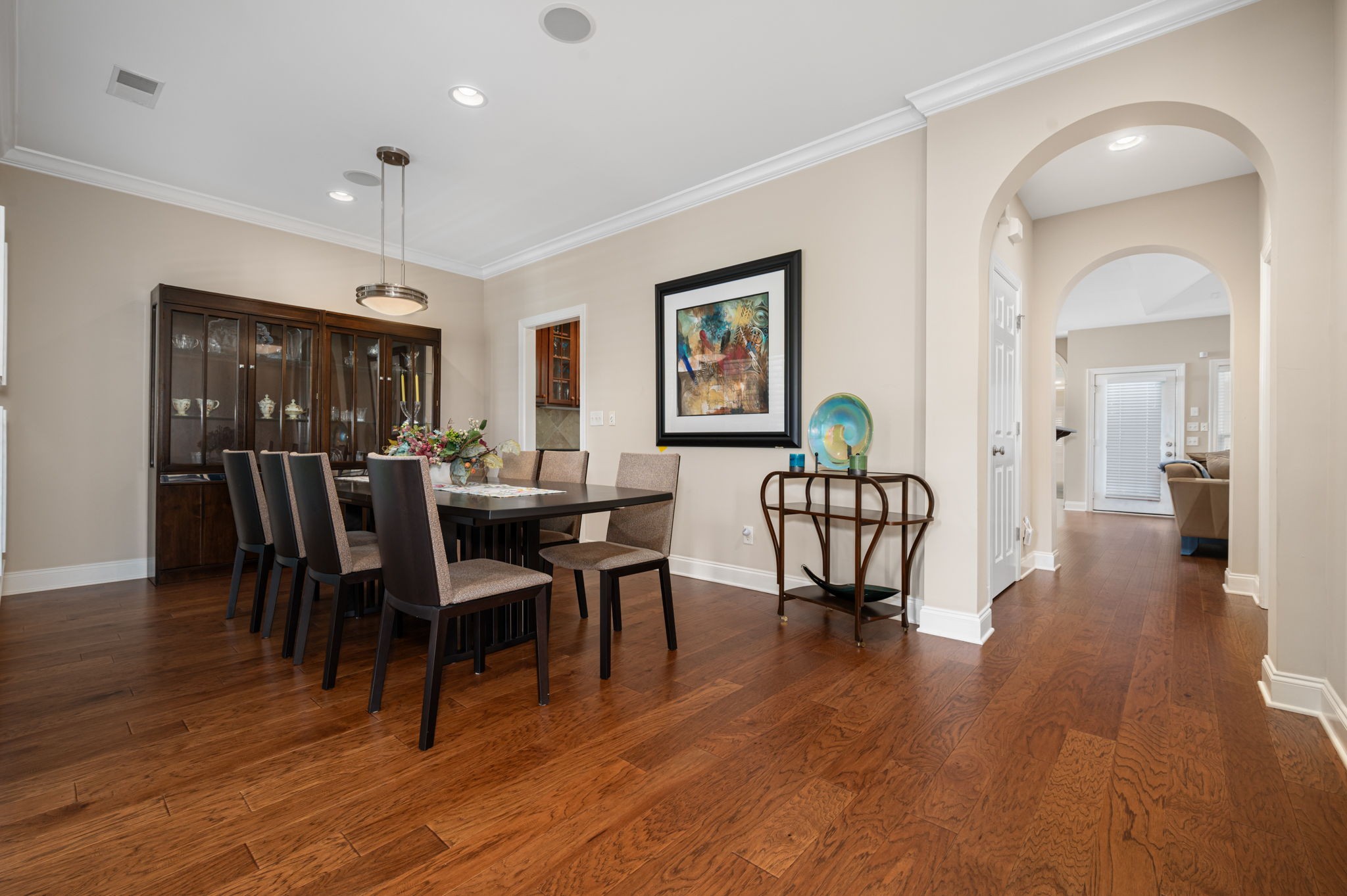 1926 Scarlett Dr