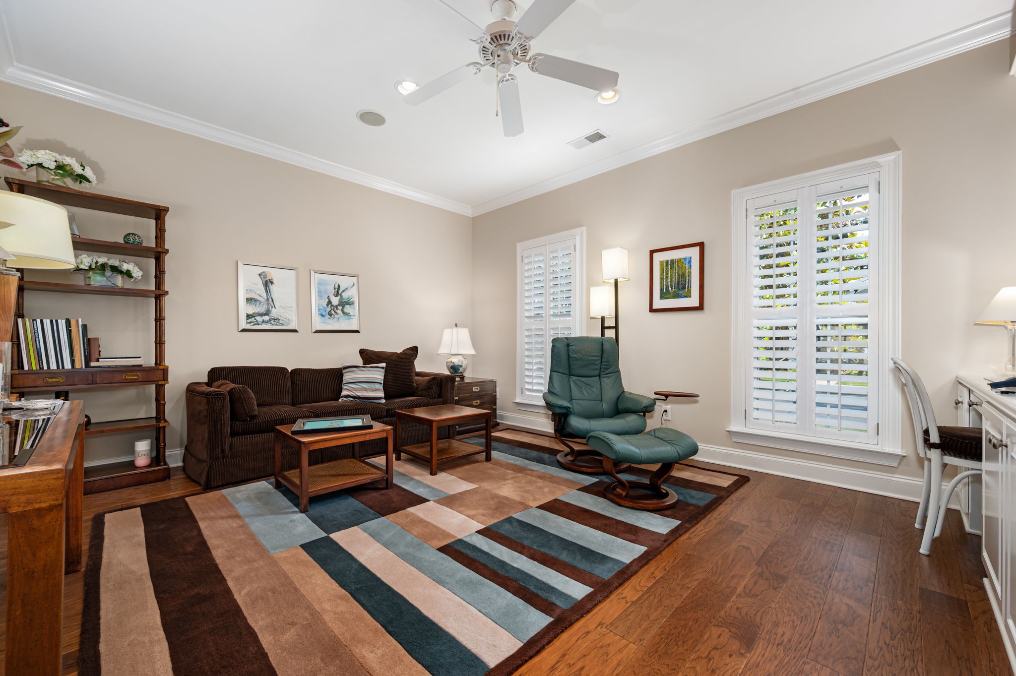 1926 Scarlett Dr