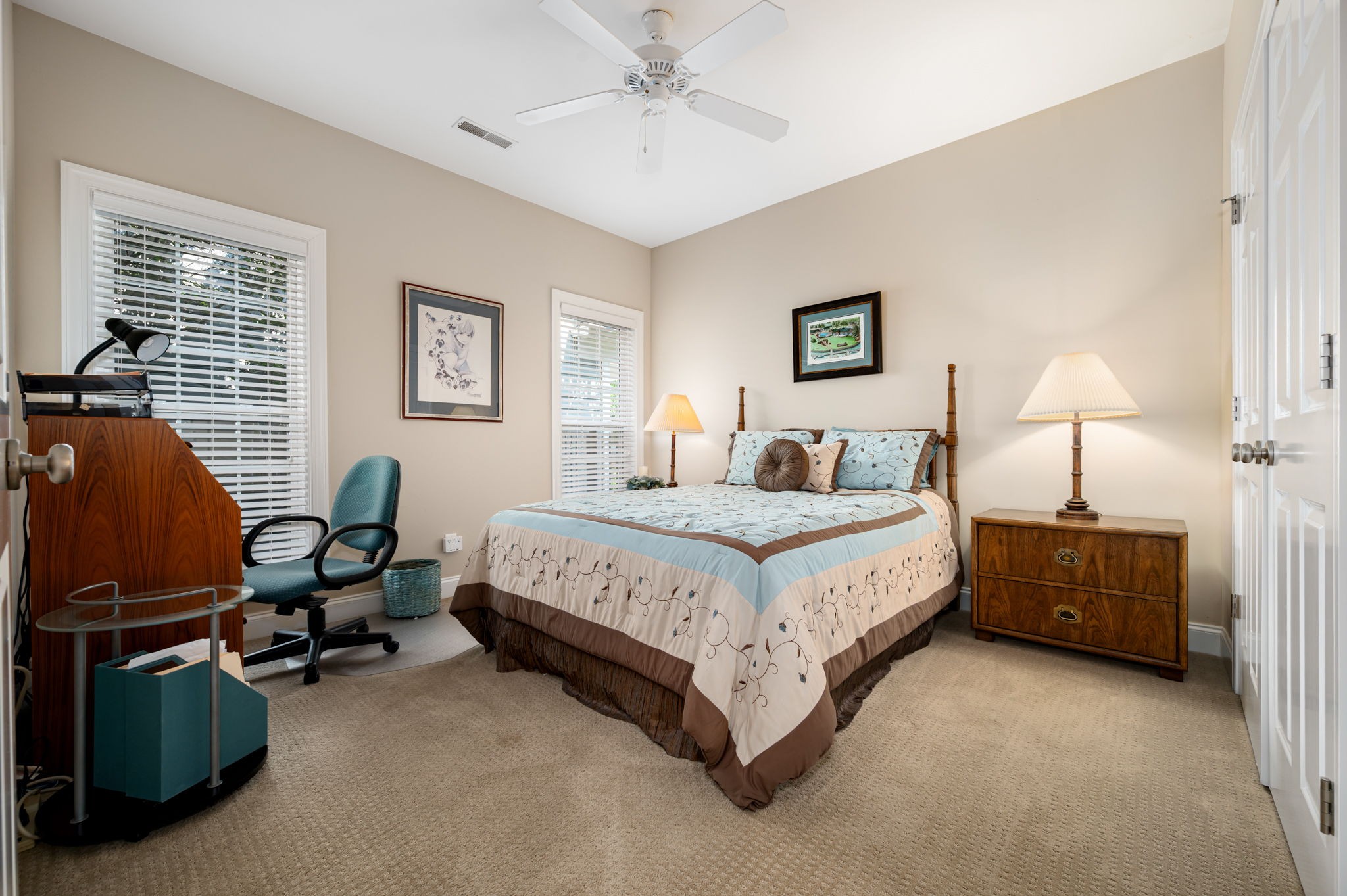 1926 Scarlett Dr