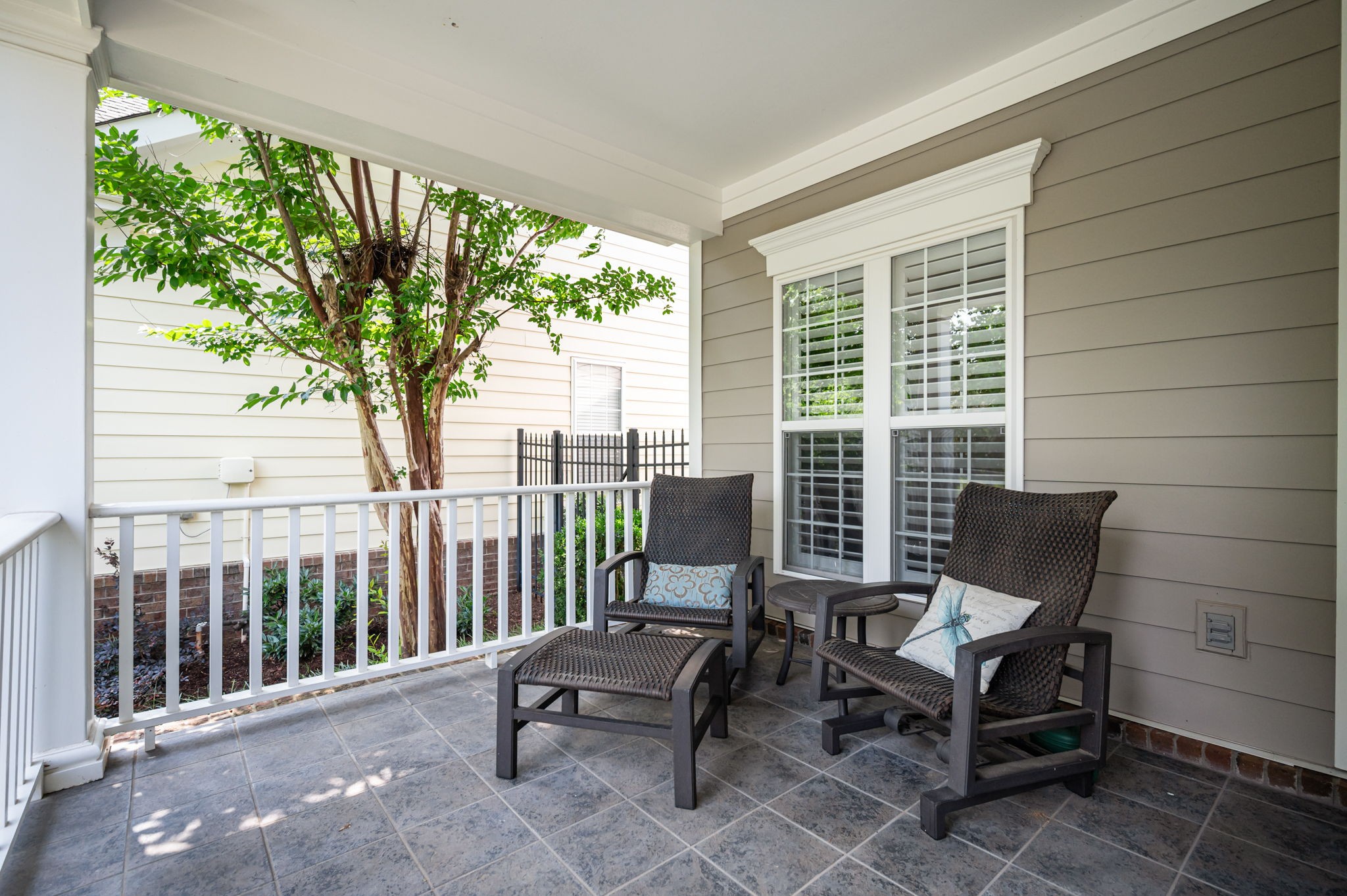 1926 Scarlett Dr