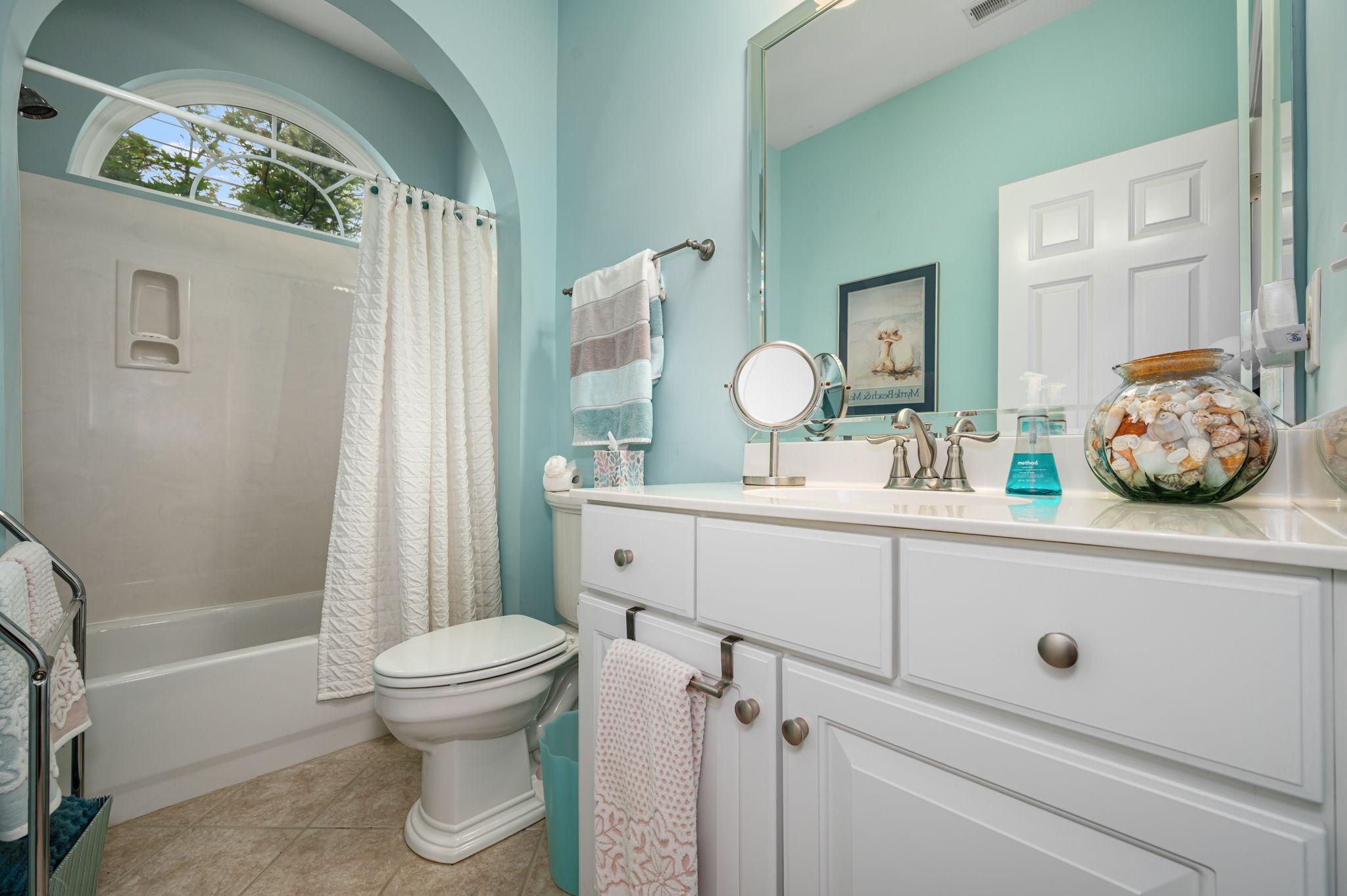 1926 Scarlett Dr