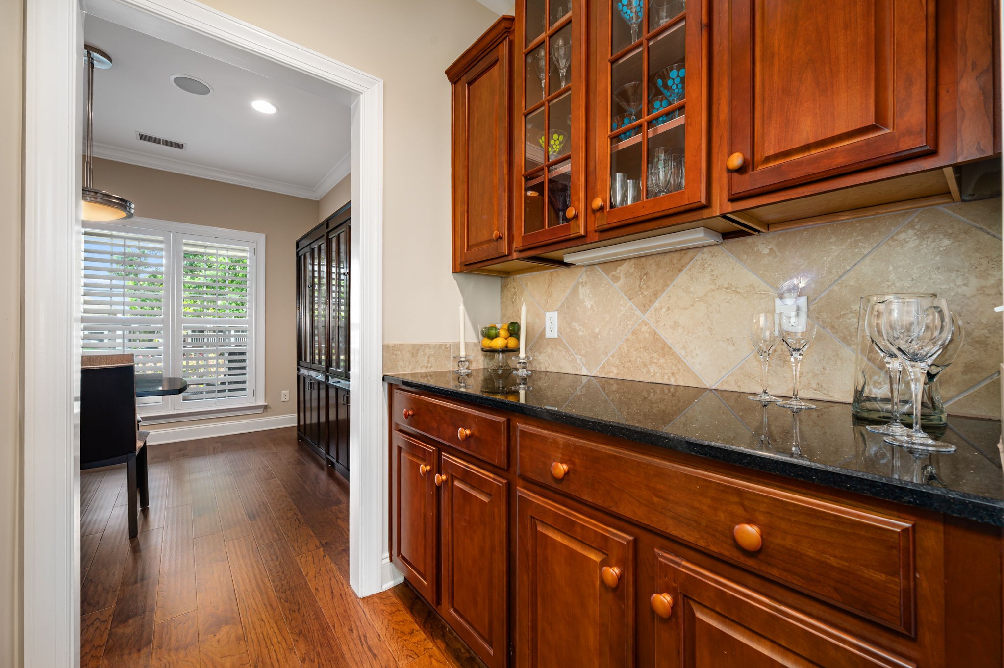 1926 Scarlett Dr