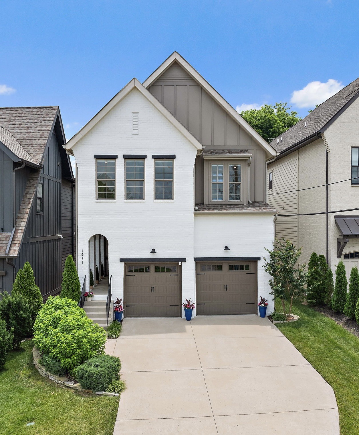 1931 Warfield Dr