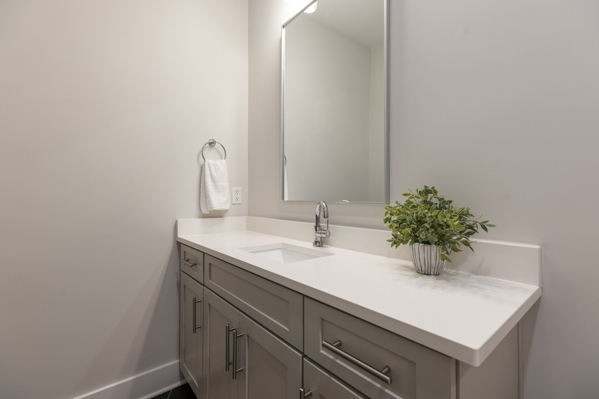 801 Cherokee Ave Unit: Apt 6