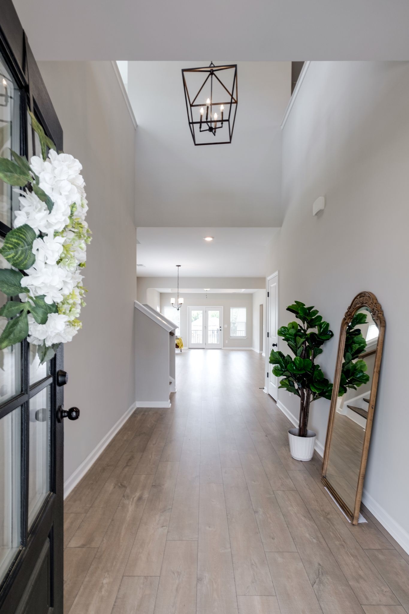 8152 Warbler Way