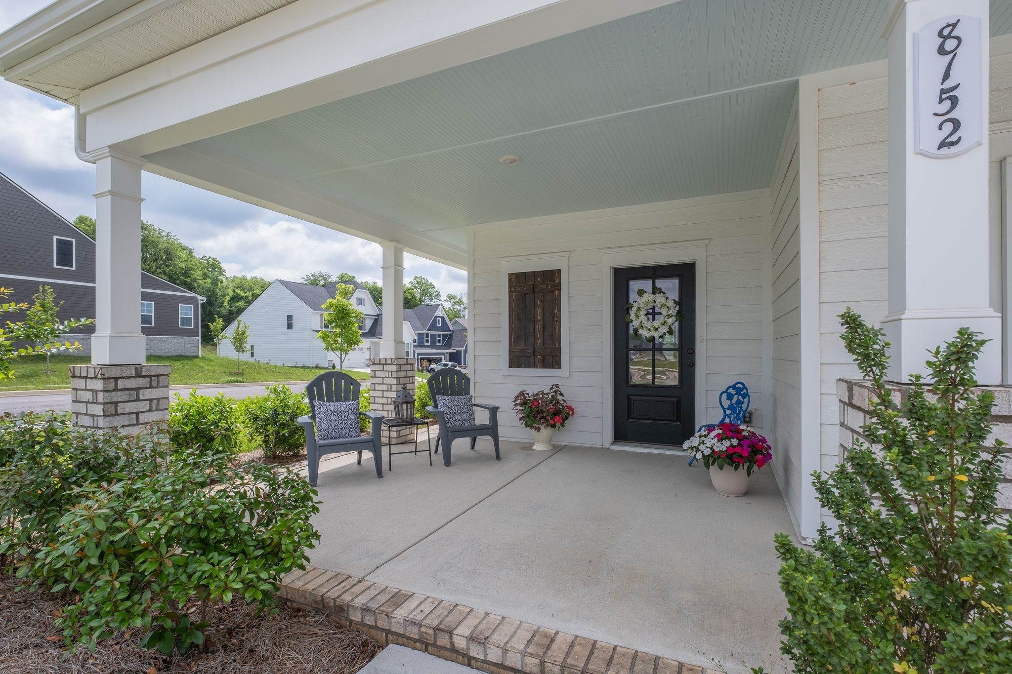 8152 Warbler Way