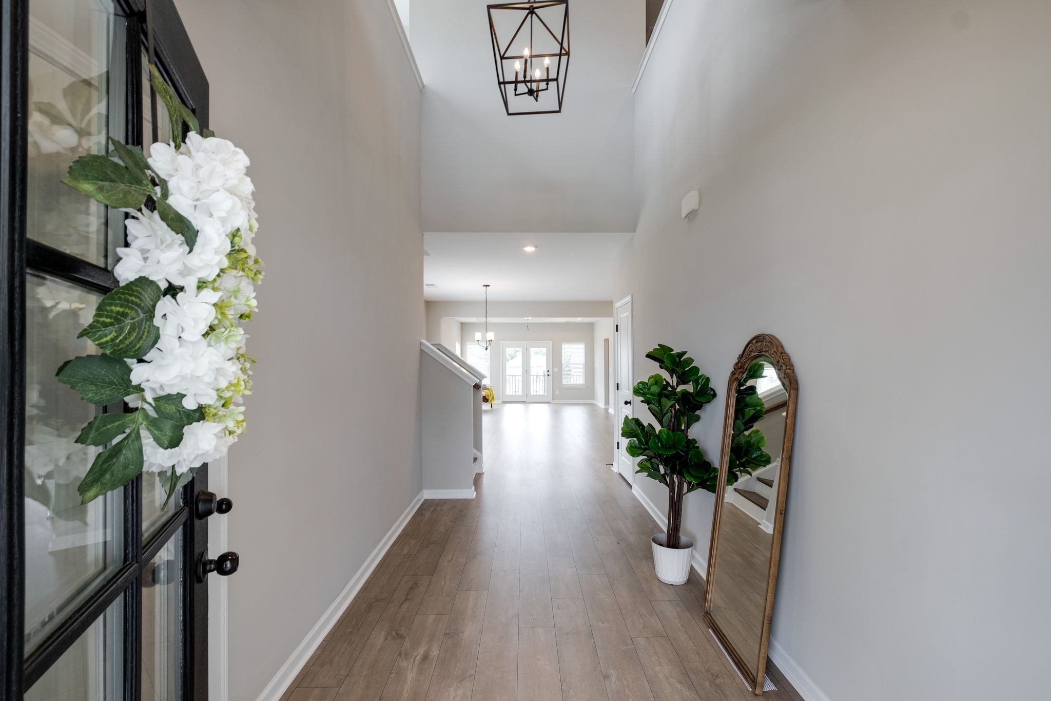 8152 Warbler Way