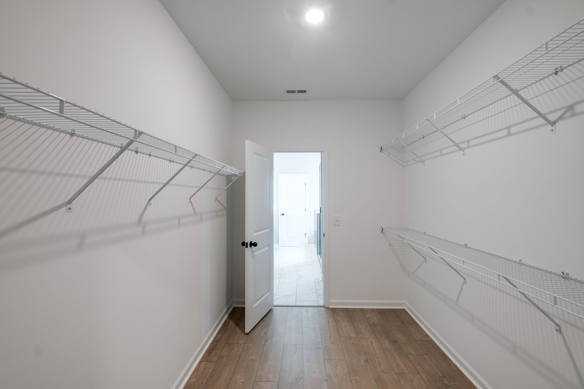 8152 Warbler Way