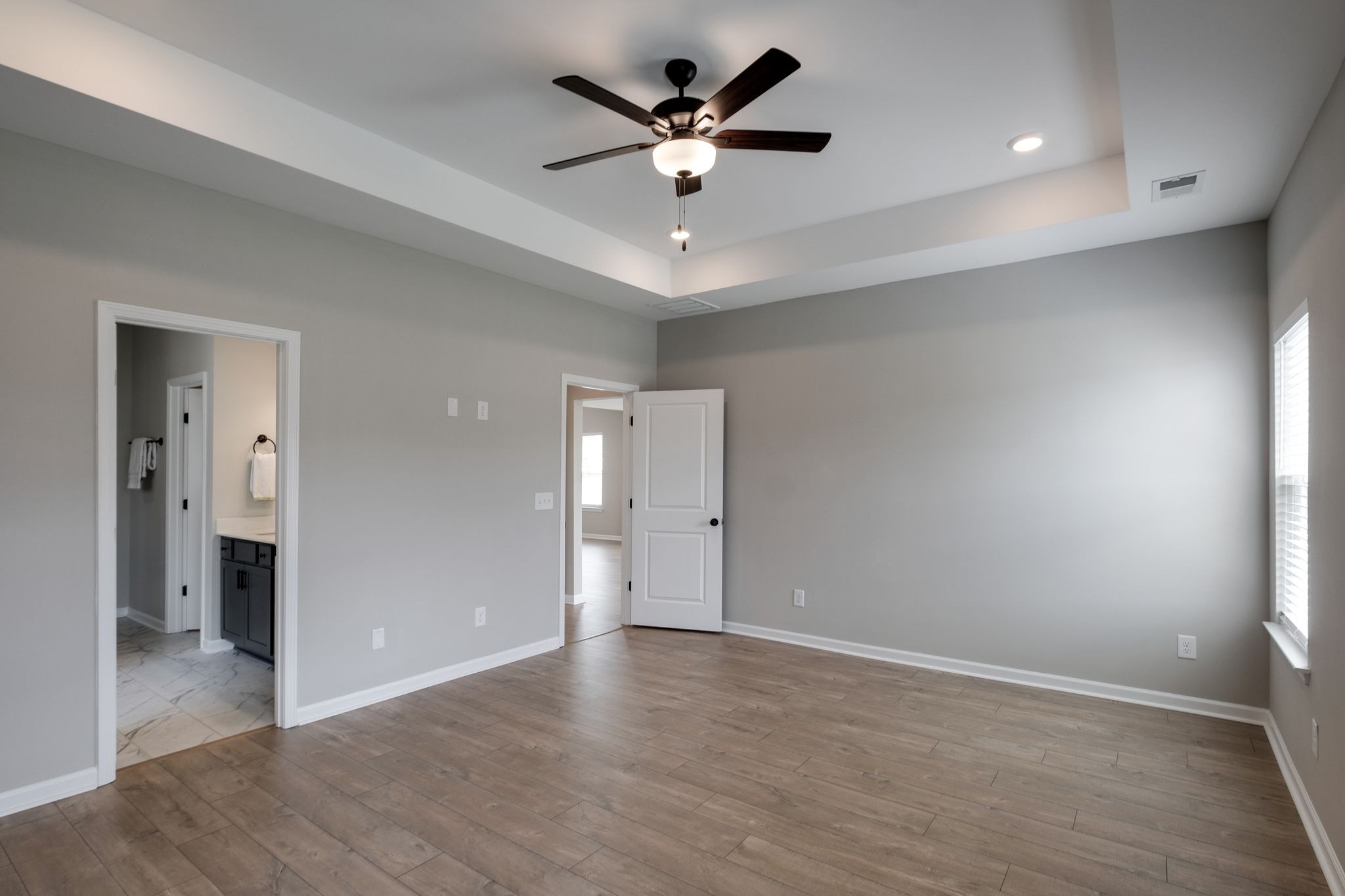 8152 Warbler Way