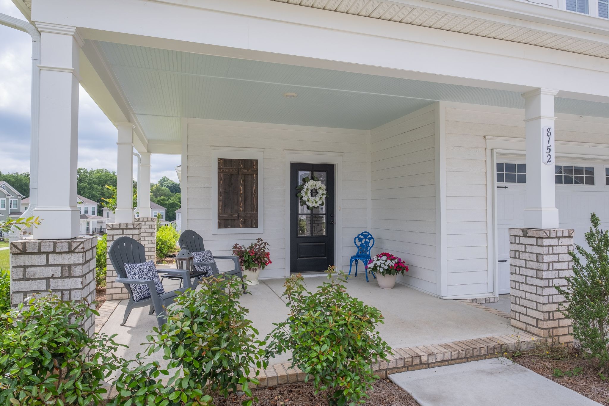 8152 Warbler Way