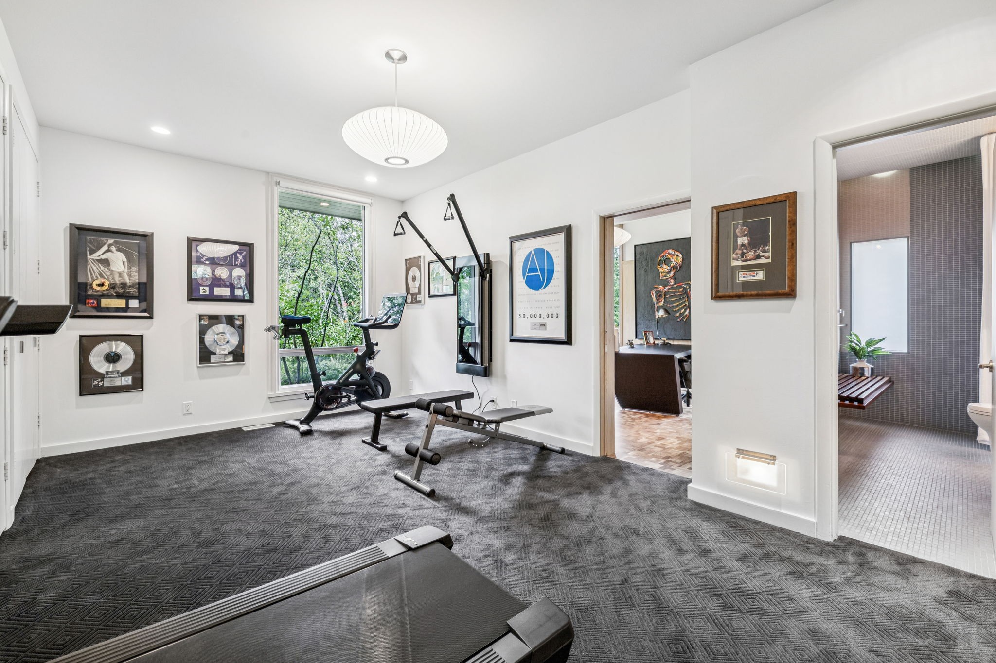 1091 Lynnwood Blvd