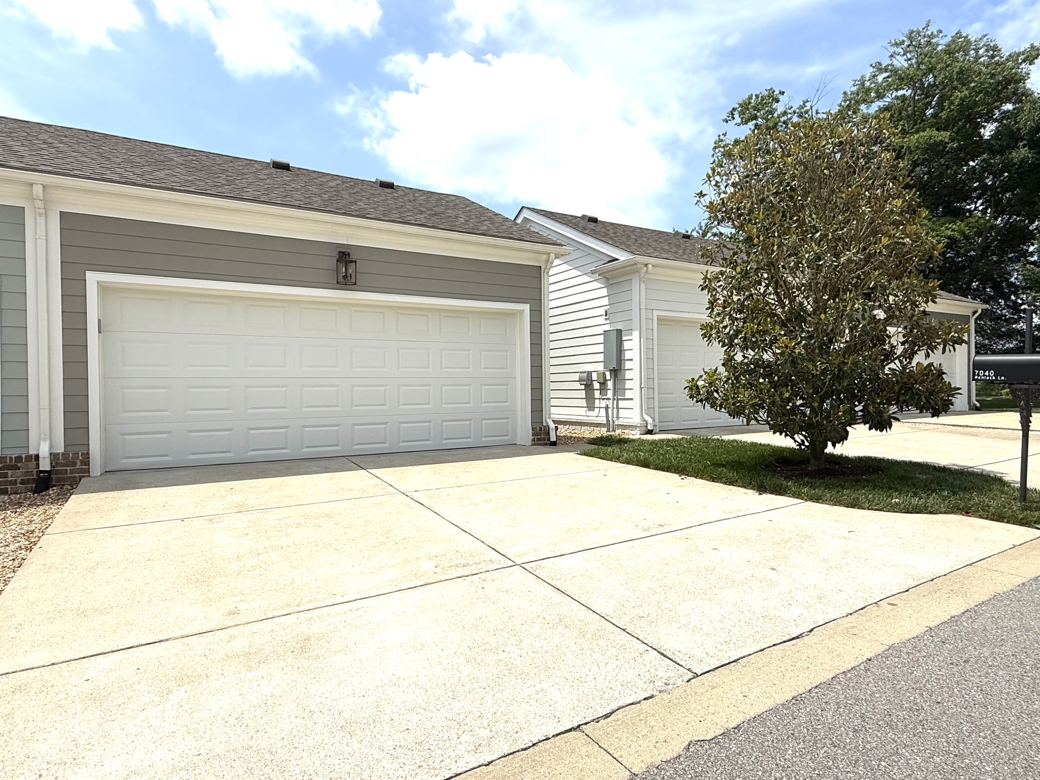 7040 Wenlock Ln