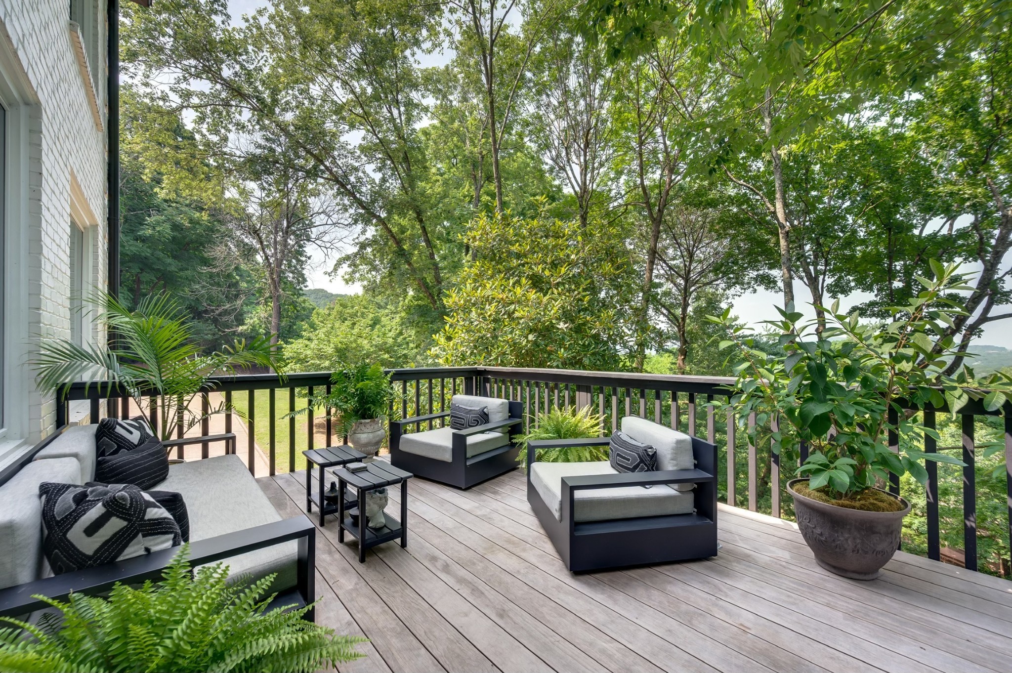 1002 Cadbury Ct
