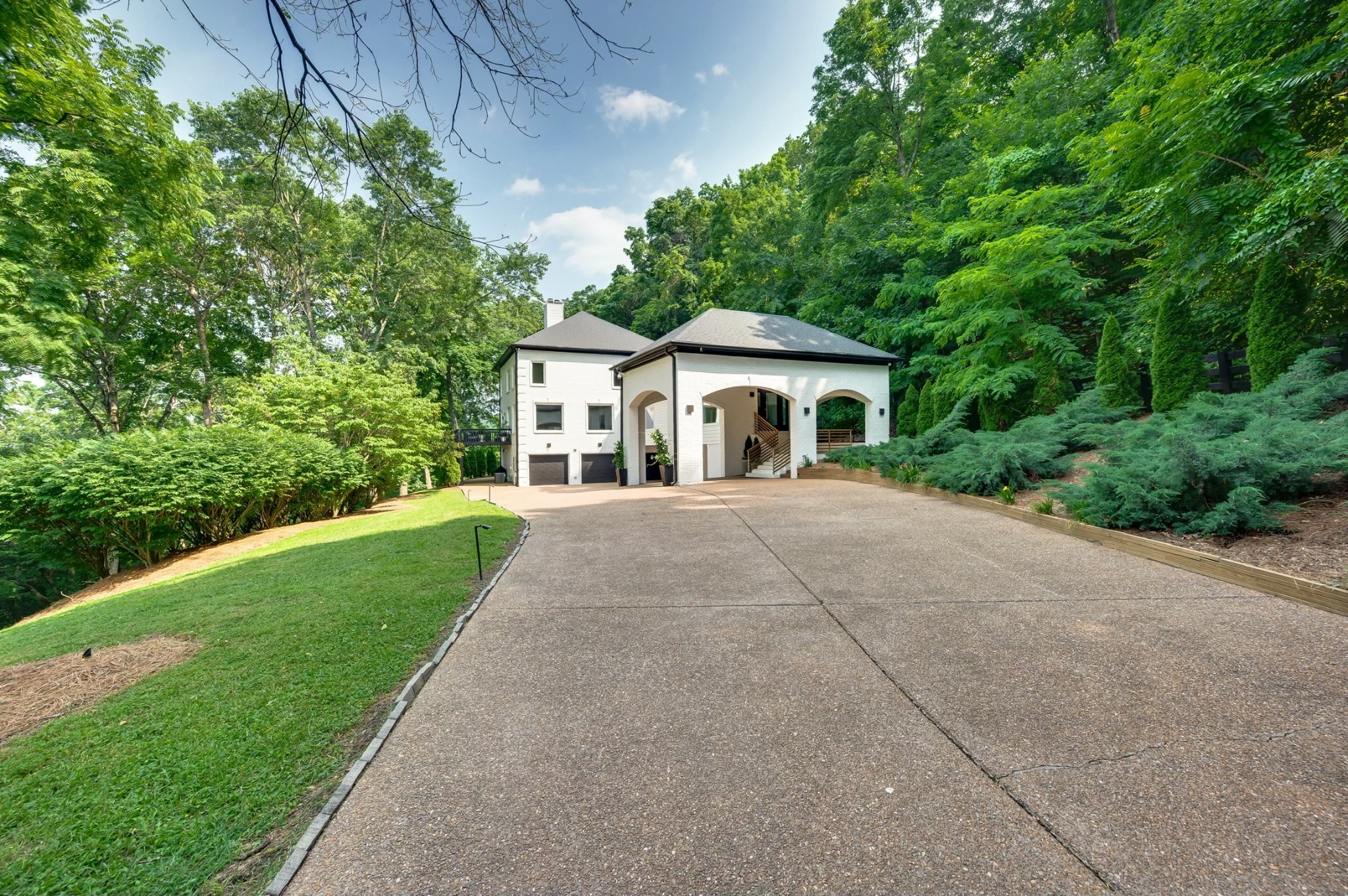 1002 Cadbury Ct