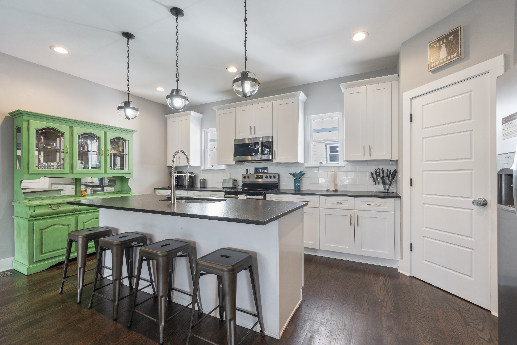844 Cherokee Ave Unit: 11